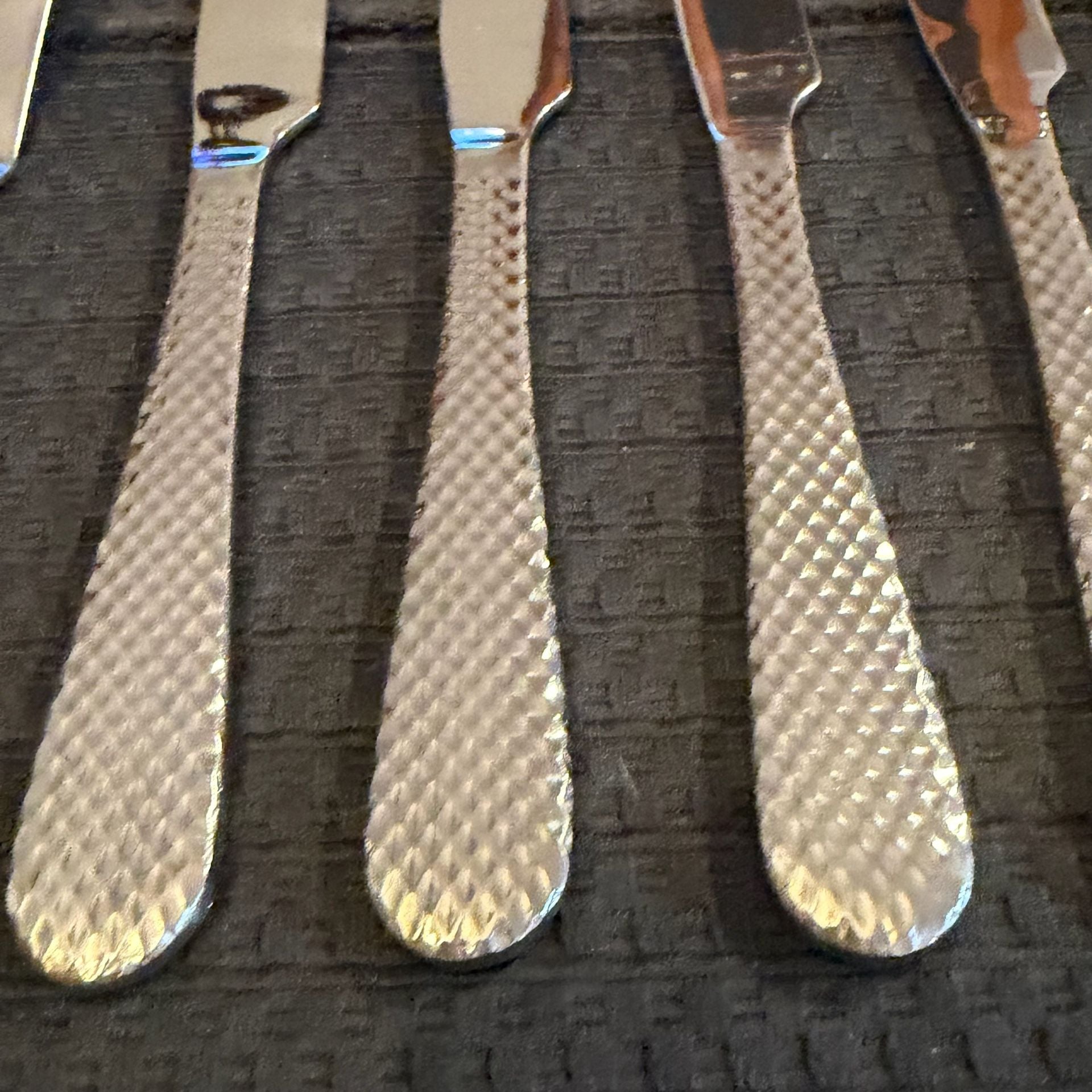 Noble Excellence Hunter Hammered Dinner Knives Textured Set of 6 w/ Spreader 4