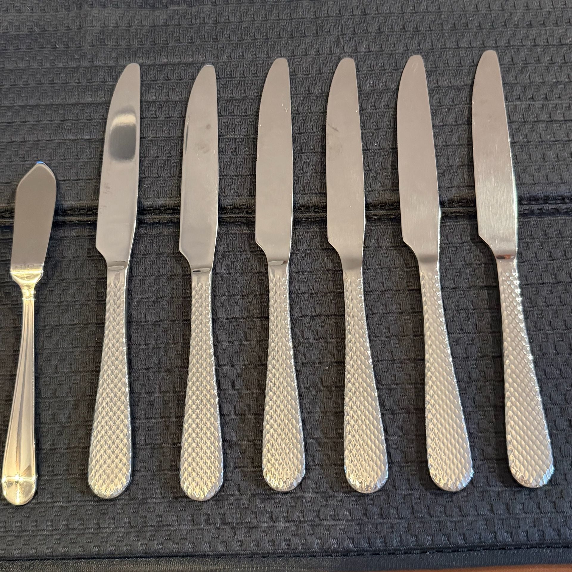 Noble Excellence Hunter Hammered Dinner Knives Textured Set of 6 w/ Spreader 9