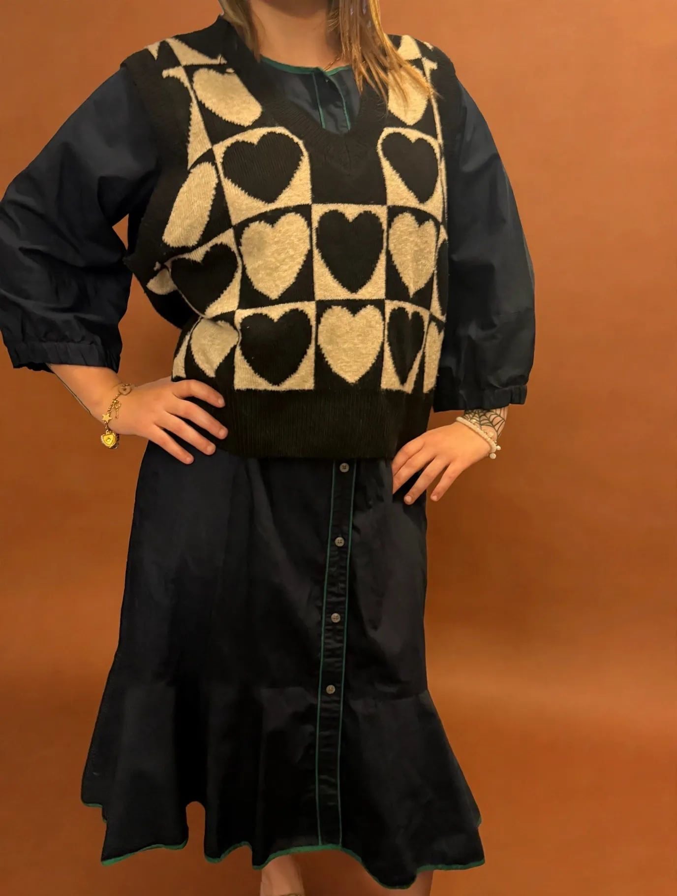 Streetwear Society Sweater Vest Size XL Black White Heart Pattern V-Neck 2