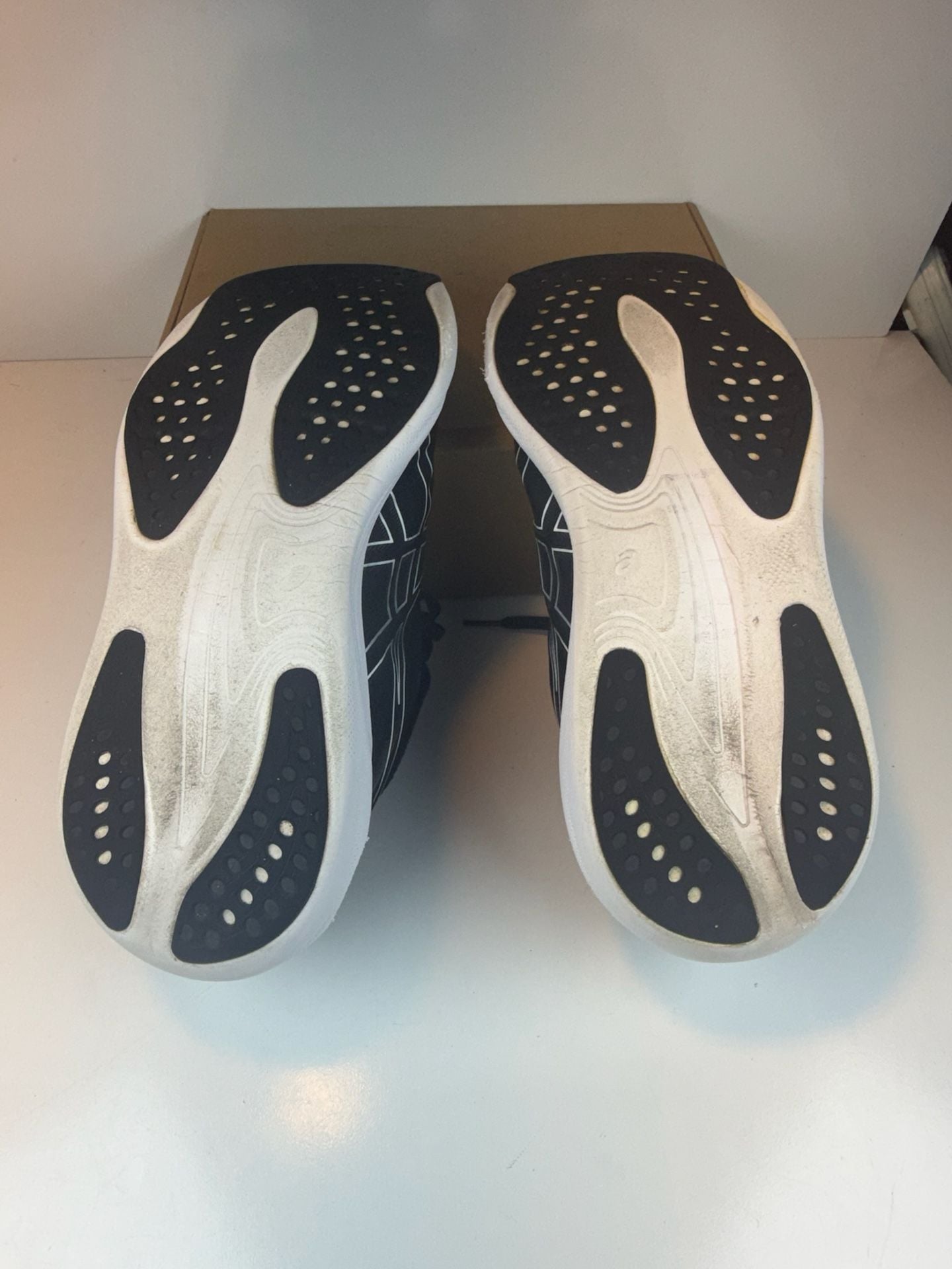 Asics Gel-Nimbus 25 Black White Running Shoes 3