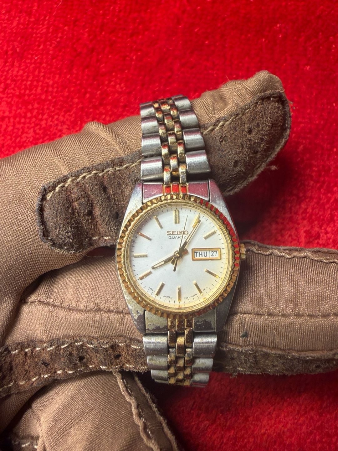 Vintage Seiko 7N83-0041 Women’s Two Tone Quartz Day Date Bracelet Watch 3