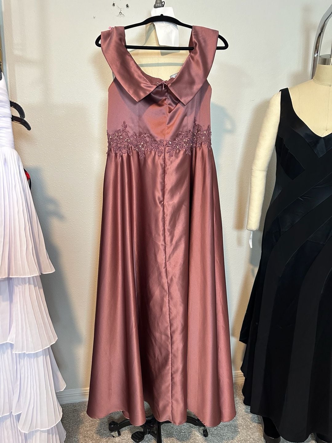 Dusty Rose Mauve Satin Beaded Plus Size Formal Evening Gown Size 16w 7