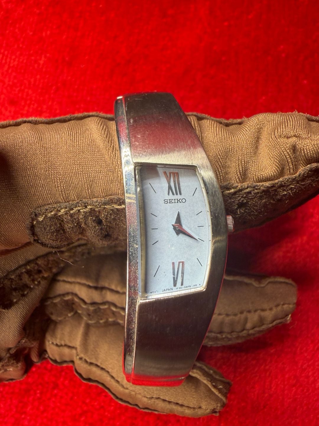 Vintage Seiko 1F20-0AB0 Women’s Stainless Steel Cuff Bangle Quartz Watch 3