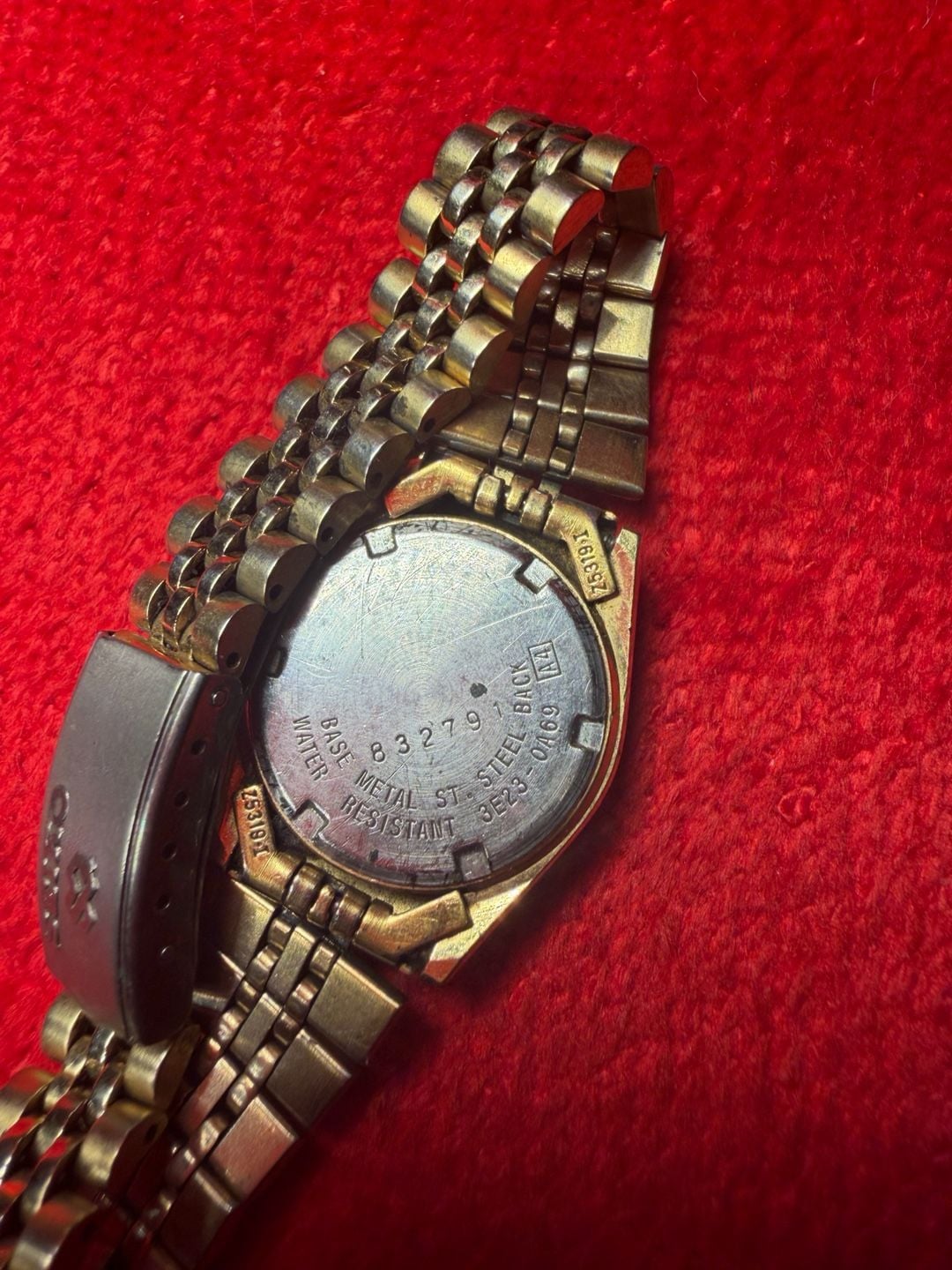 Seiko Quartz Gold Tone Day Date Watch 3E23-0A69 5