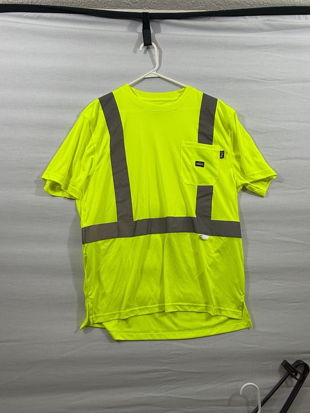 Genuine Dickies Hi-Vis ANSI 2 Safety T-Shirt Size L Neon Yellow Pocket 2