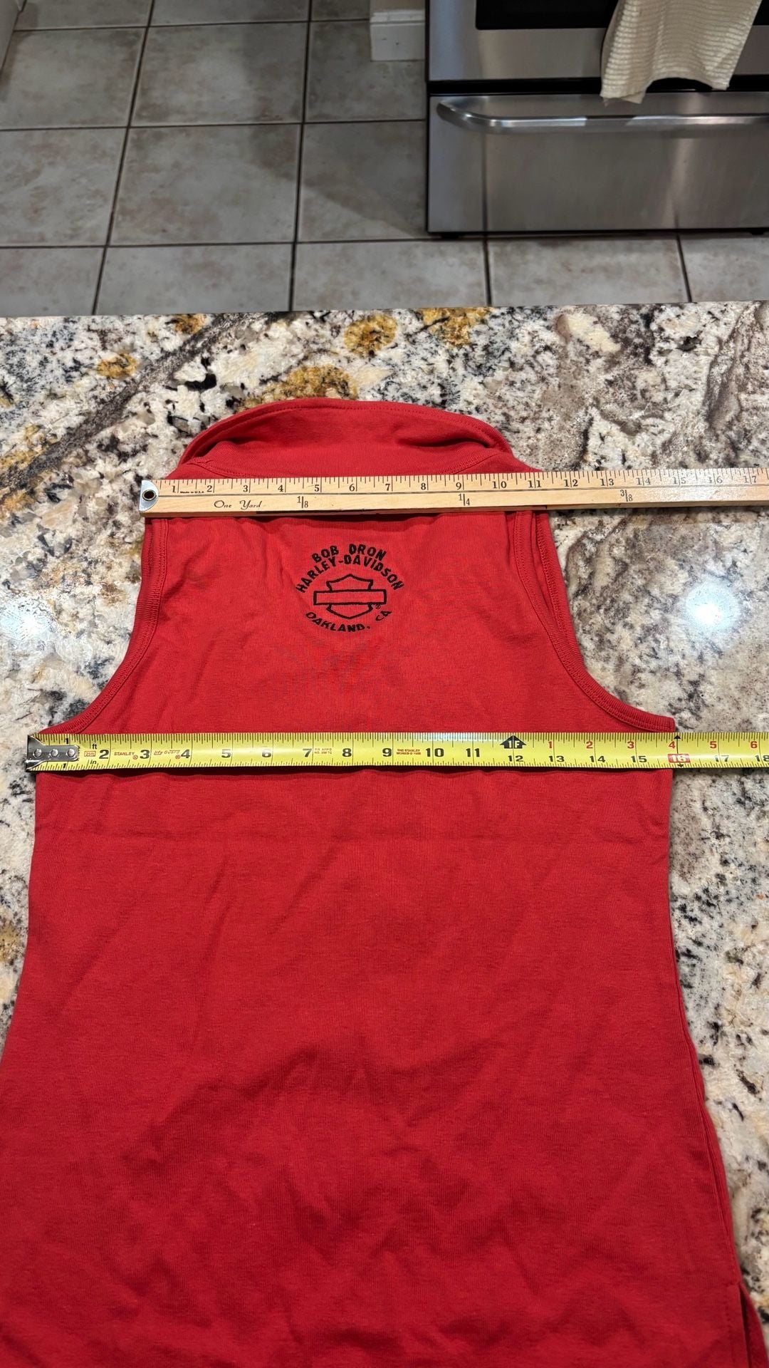 Harley Davidson- Oakland  Sleeveless Polo Shirt Size M Red Winged Logo V-Neck 7
