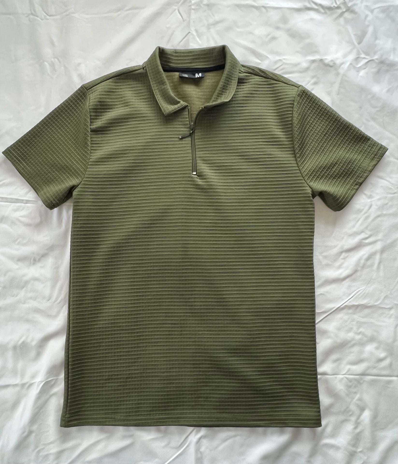 Oakridge Zip Polo Shirt. Size M 2