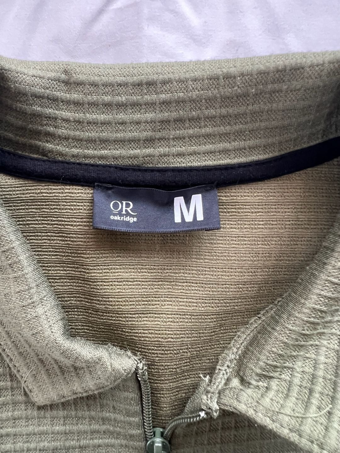 Oakridge Zip Polo Shirt. Size M 3