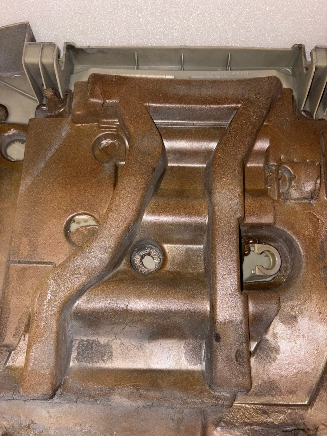 07-21 Toyota Tundra 5.7L iForce V8 Engine Cover 08-22 Sequoia 8