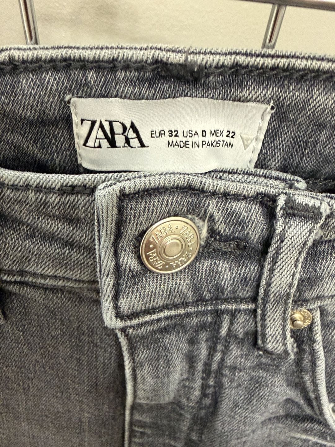 Zara Distressed Slim Jeans Size USA 0 Gray Cotton Blend 3