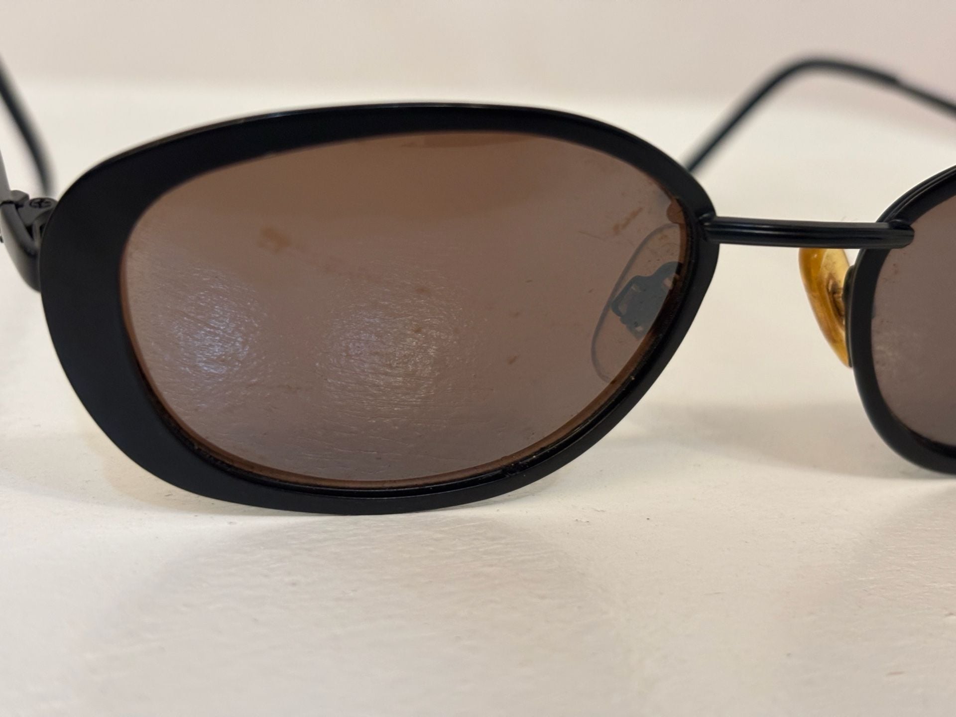 Vintage Black Oval Sunglasses Brown Lenses 4