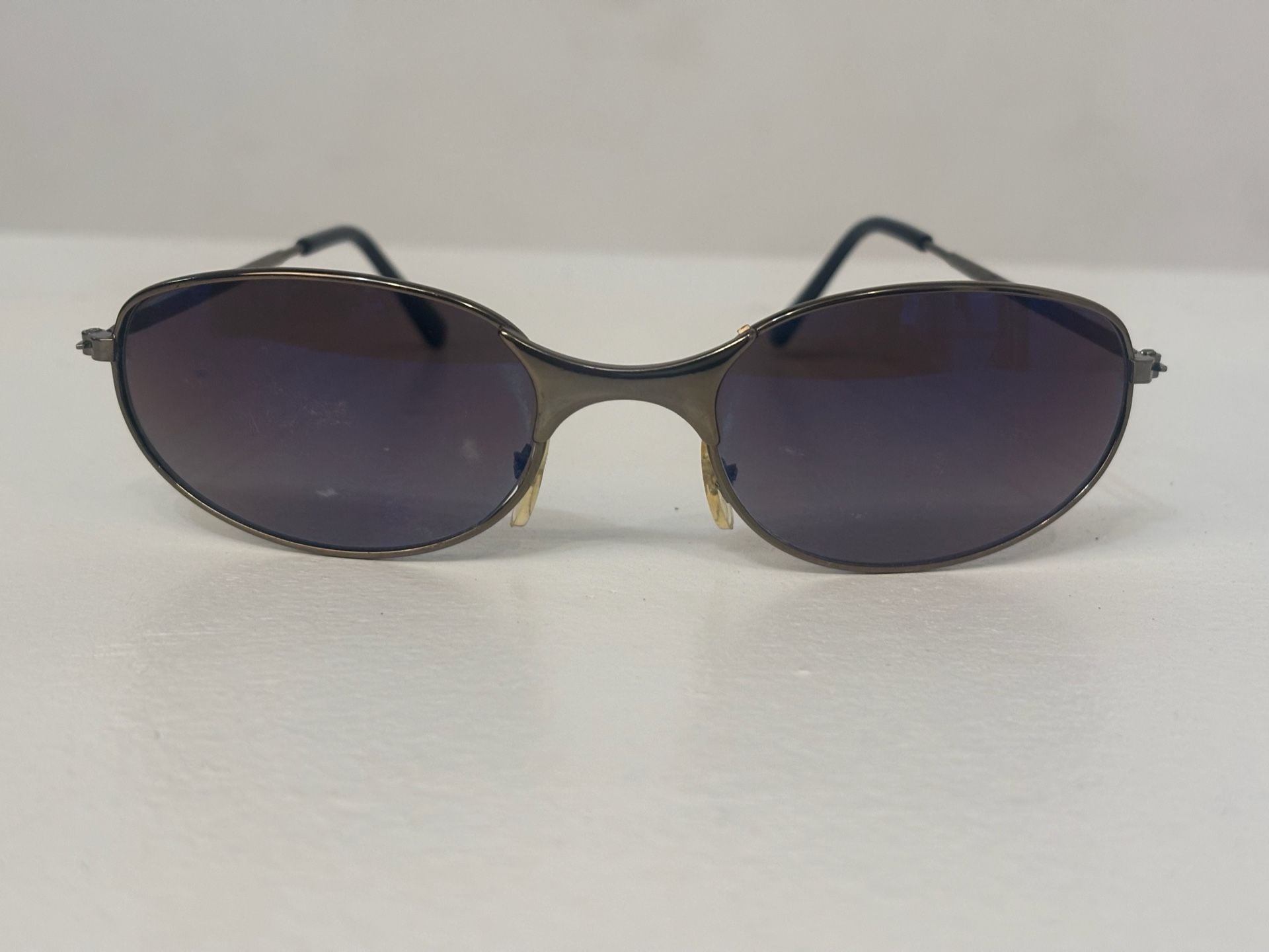 Vintage “Oakley style” Sunglasses Pewter Frame Black Lenses 4