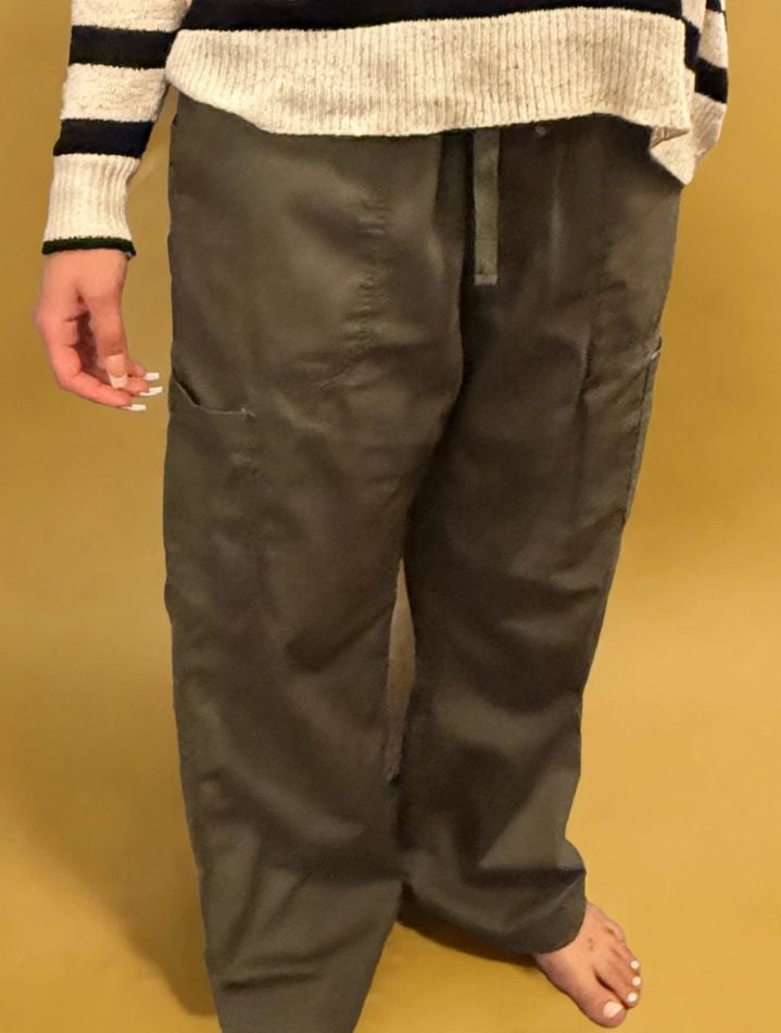 Carhartt Scrub Pants Size XL Green Medical Cargo C54108 Regular XL 2