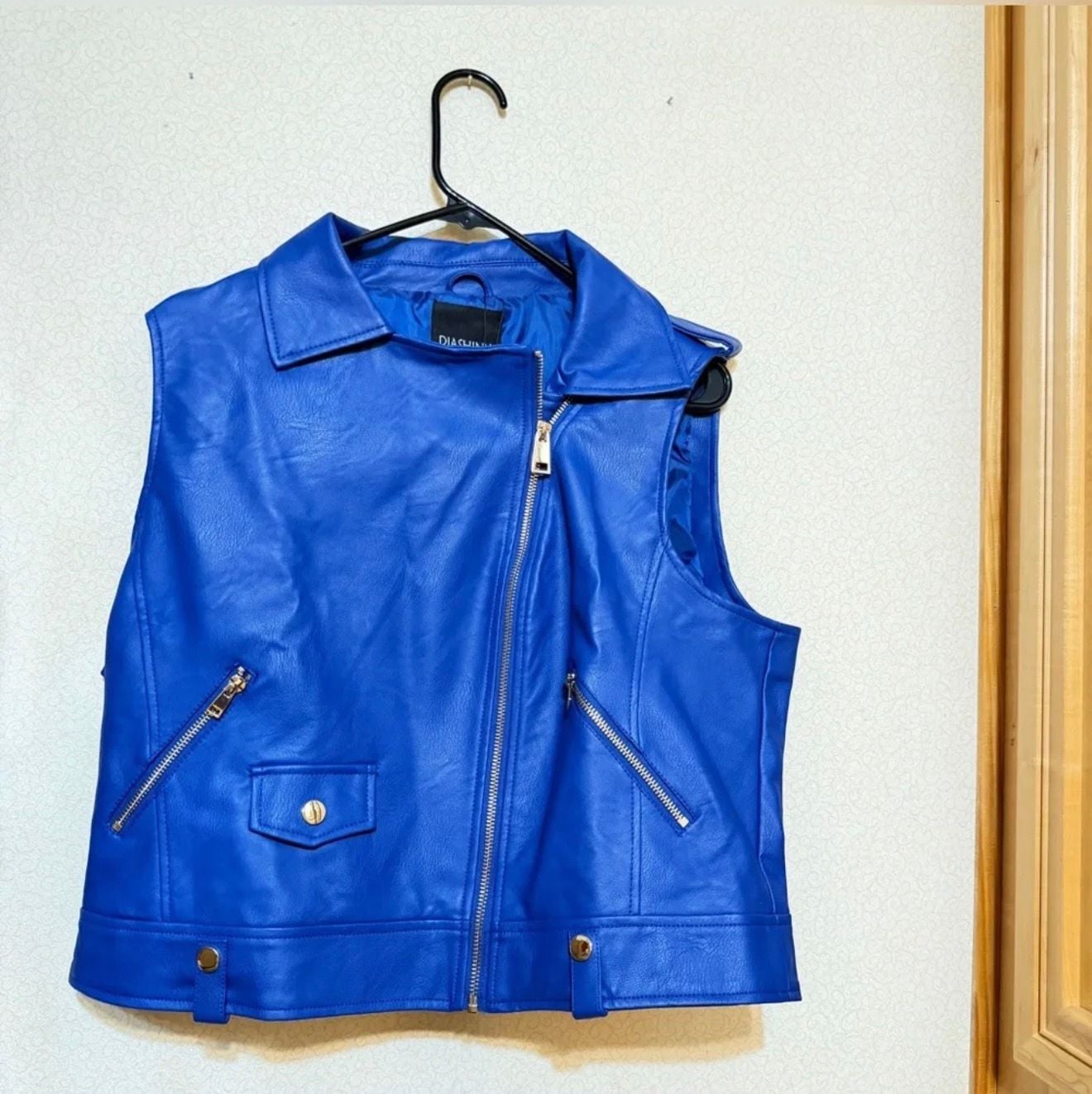Product thumbnail 3
