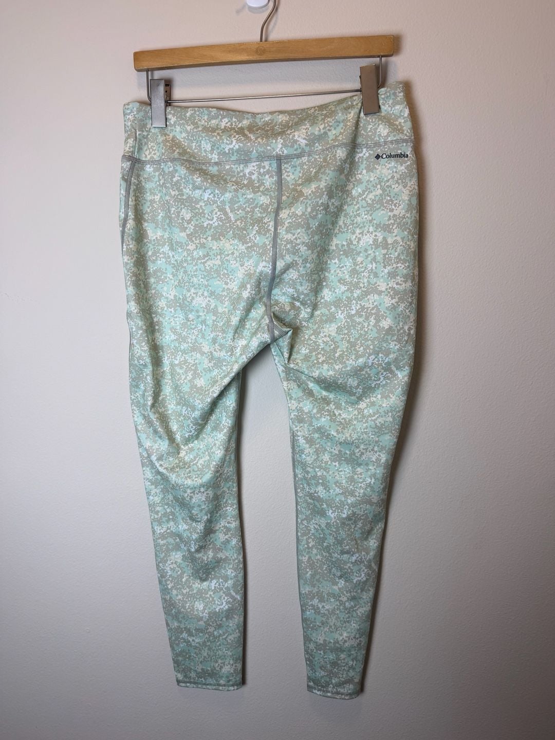 Columbia Active Leggings Size XL Camo Mint Green Athletic Pants 4