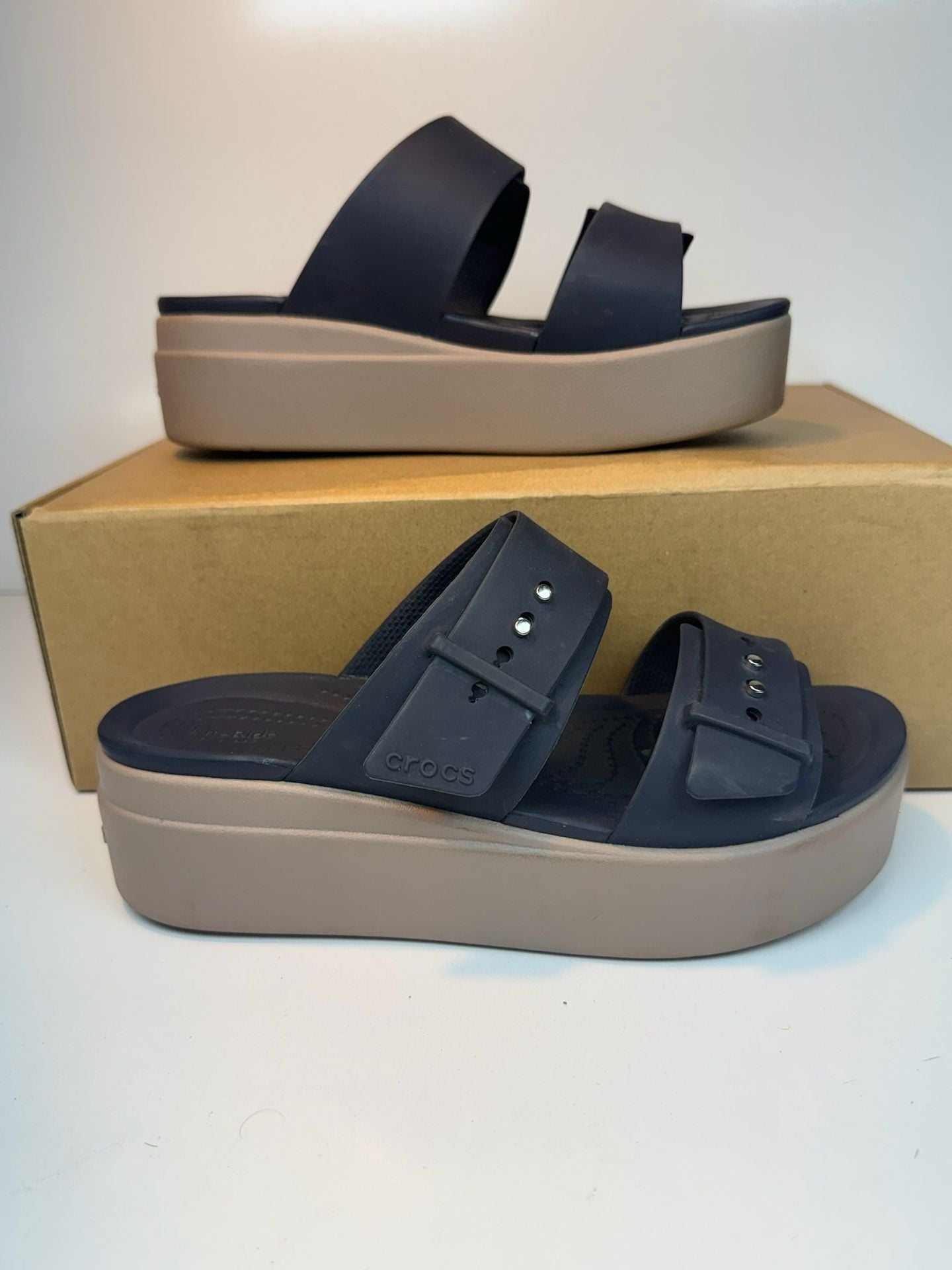 Crocs Brooklyn Square Buckle Low Wedge Sandals Navy Size 5 2