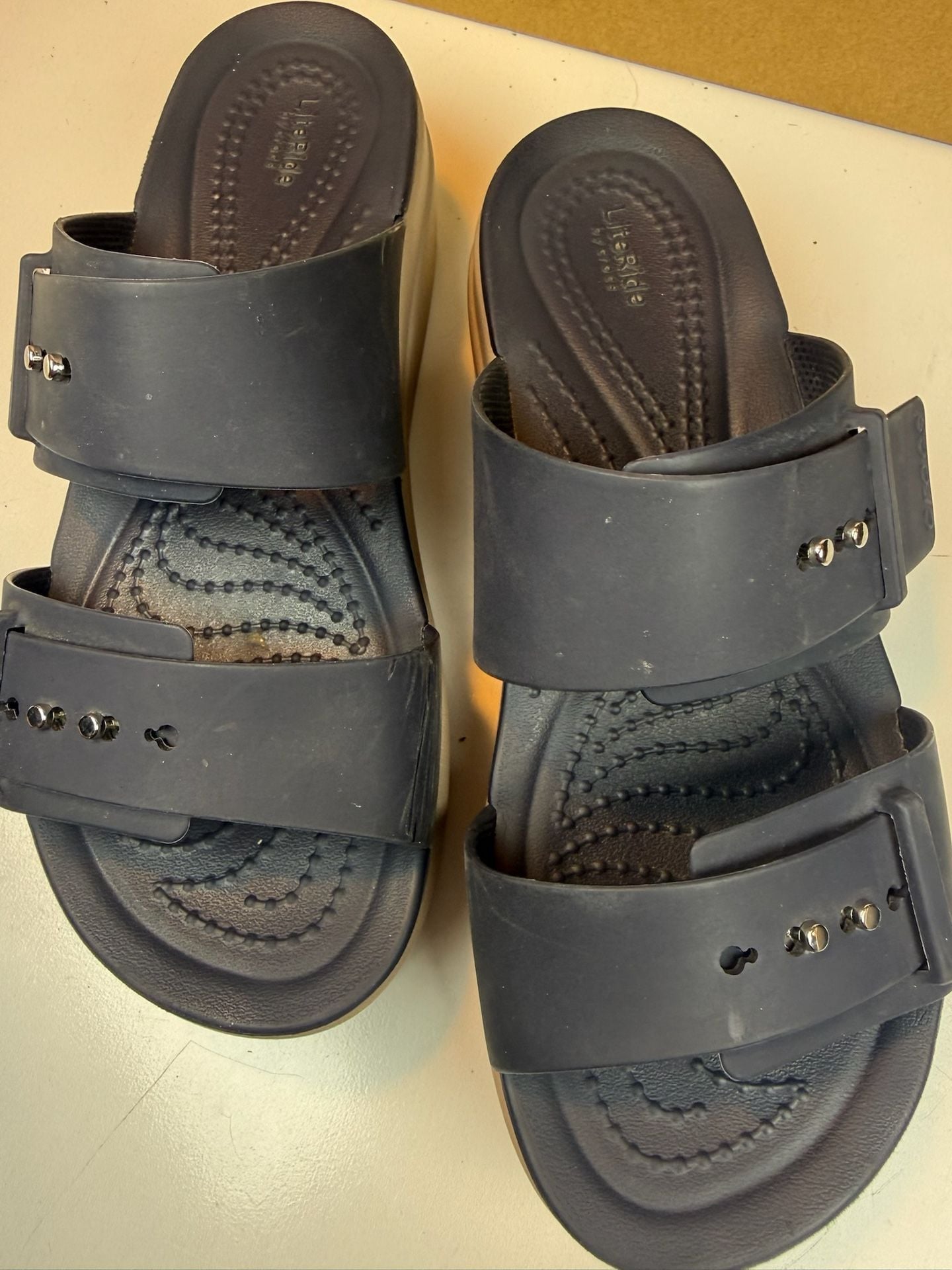 Crocs Brooklyn Square Buckle Low Wedge Sandals Navy Size 5 9