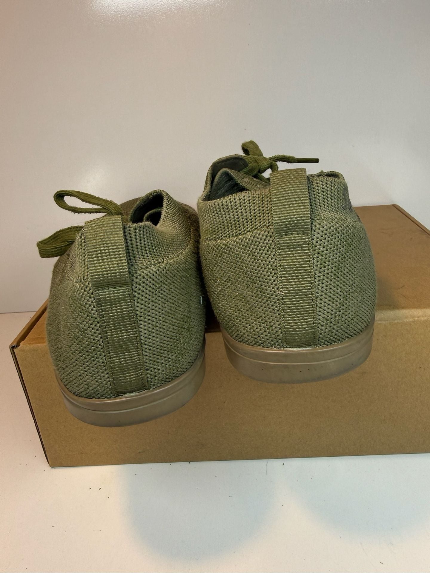Suavs Zilker Sneakers Olive Green Size 11 9