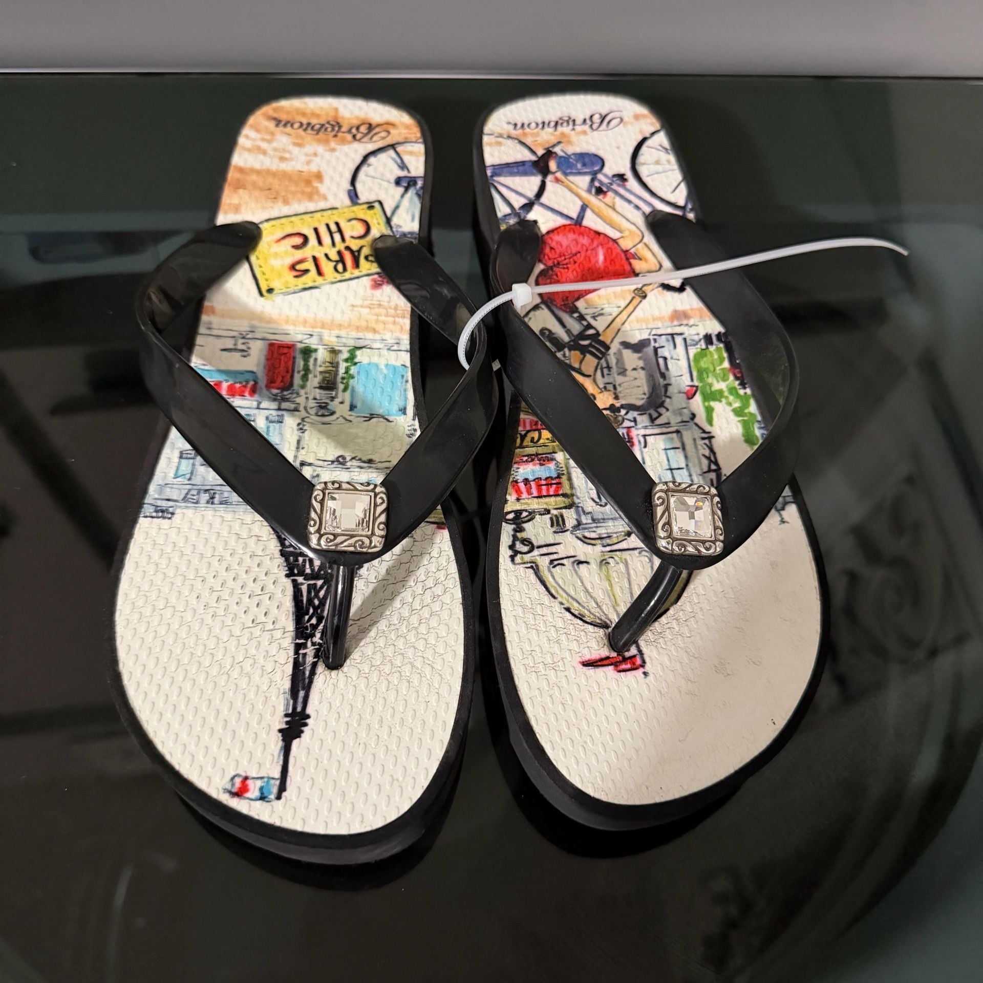 Brighton Paris Chic Flip Flops Sandals size 7 3