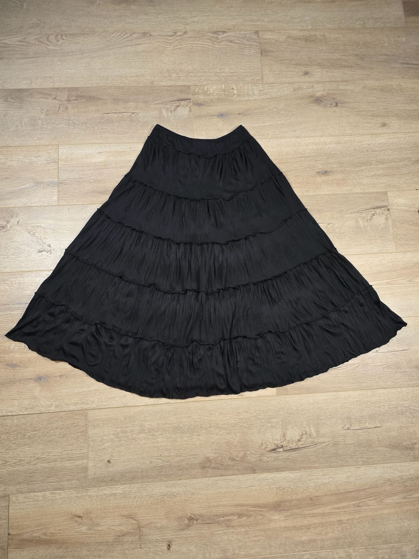 White House Black Market Black Tiered Midi Skirt Flowy Pull On Size S 8
