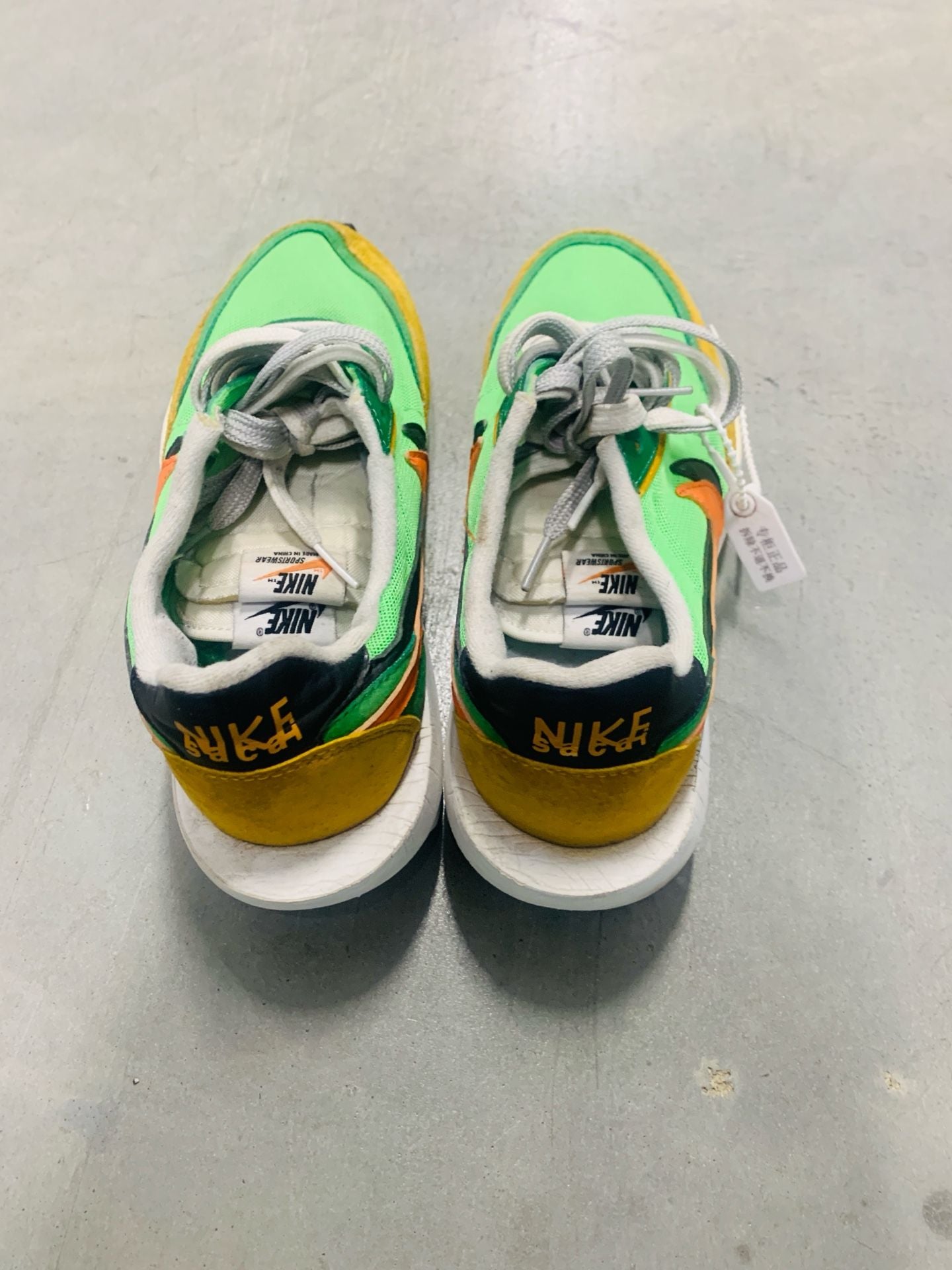 Nike x Sacai LDWaffle Size 8 Green Gusto Safety Orange 4