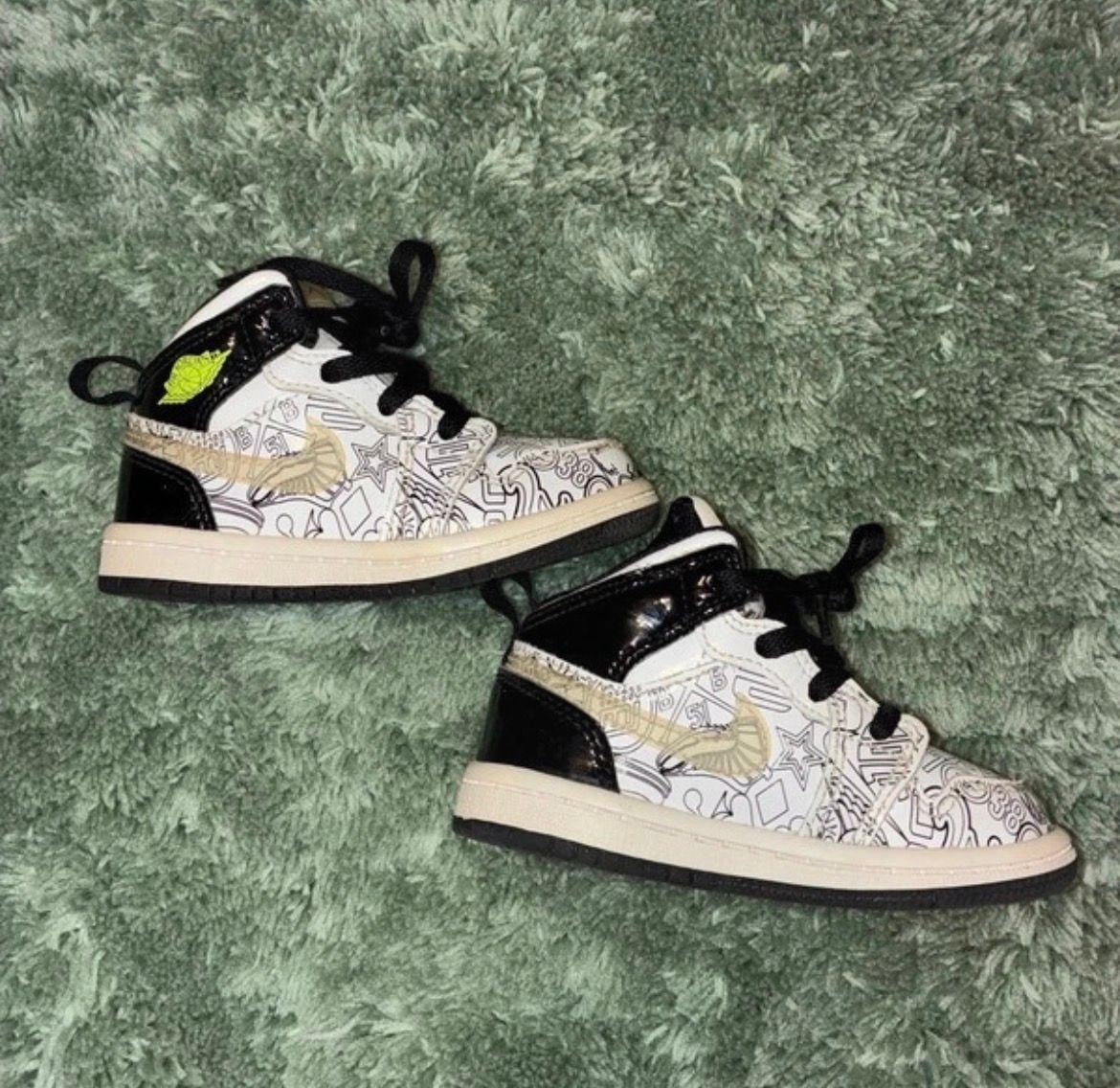 Jordan 1 Mid SE Graffiti Toddler Shoes White Black 3