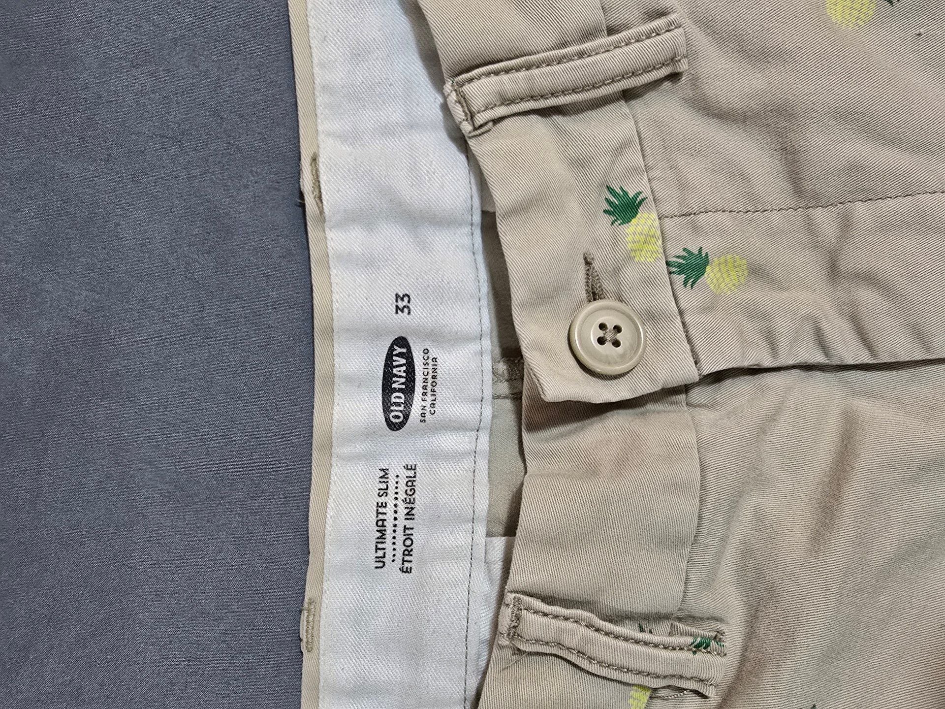 Old Navy Ultimate Slim Shorts Size 33 Beige Pineapple Print 3