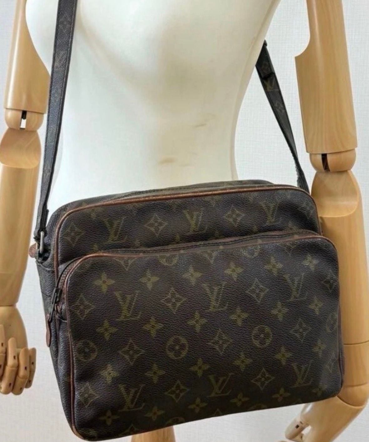Louis Vuitton Monogram Messenger Bag Brown 7