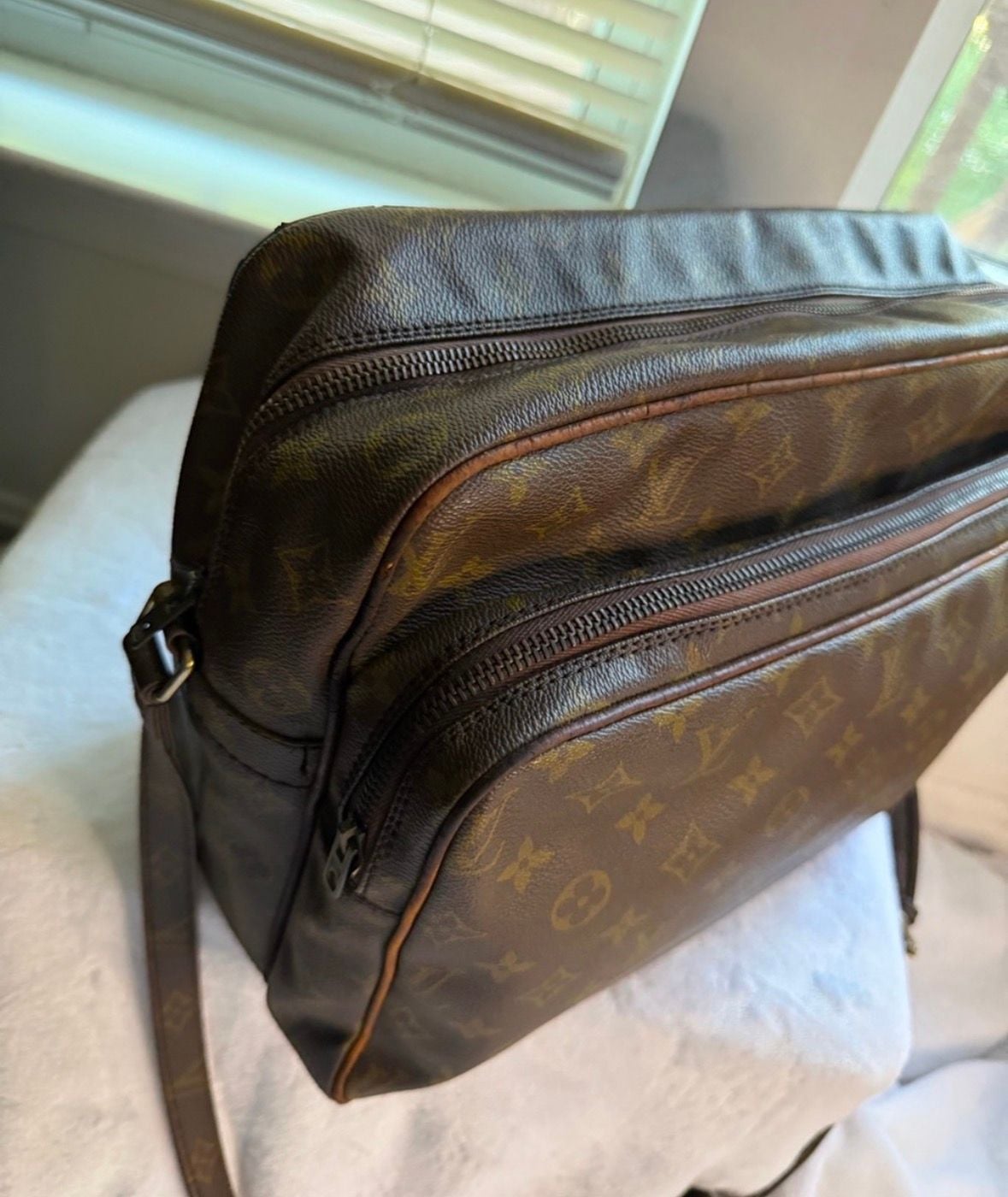 Louis Vuitton Monogram Messenger Bag Brown 9