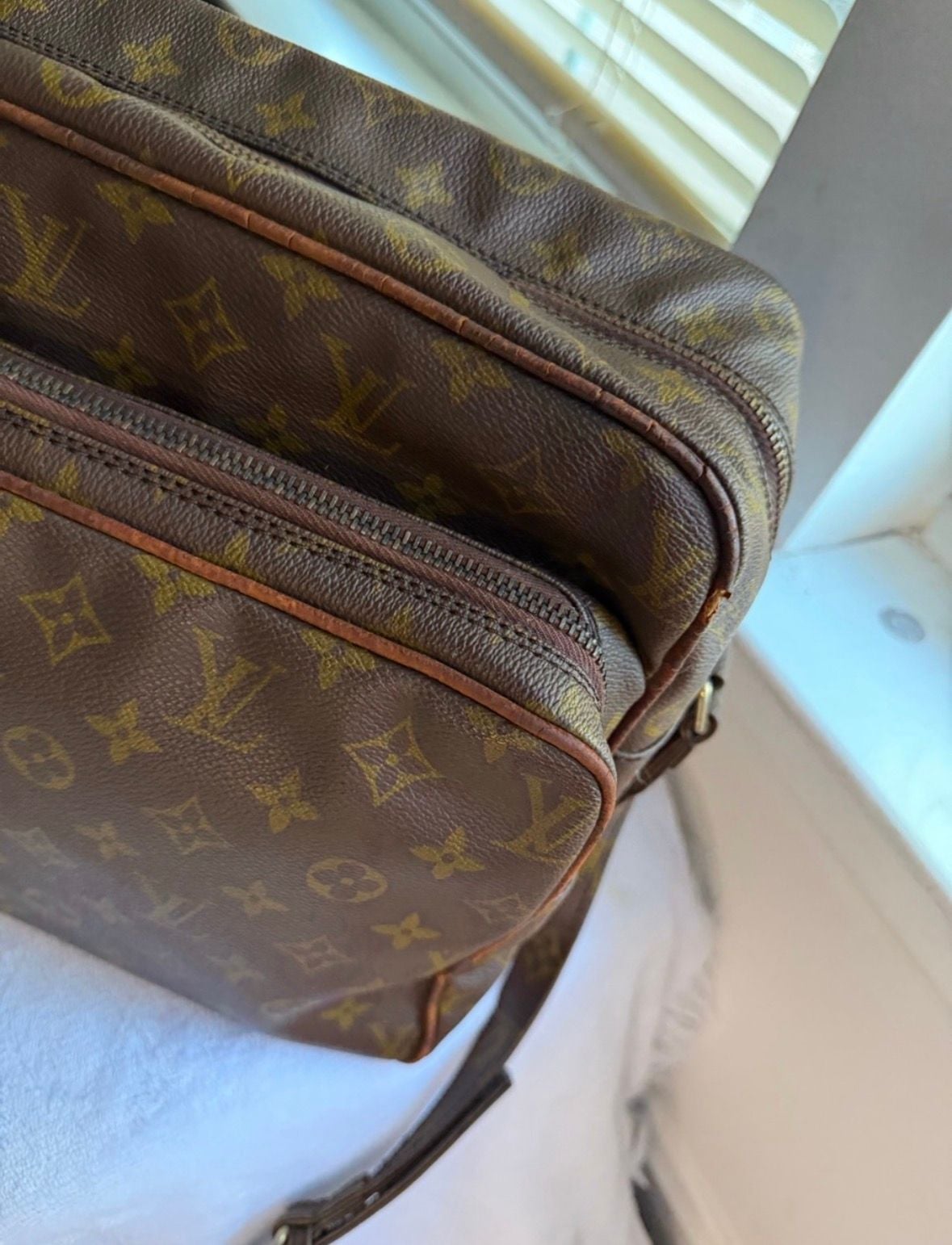 Louis Vuitton Monogram Messenger Bag Brown 10