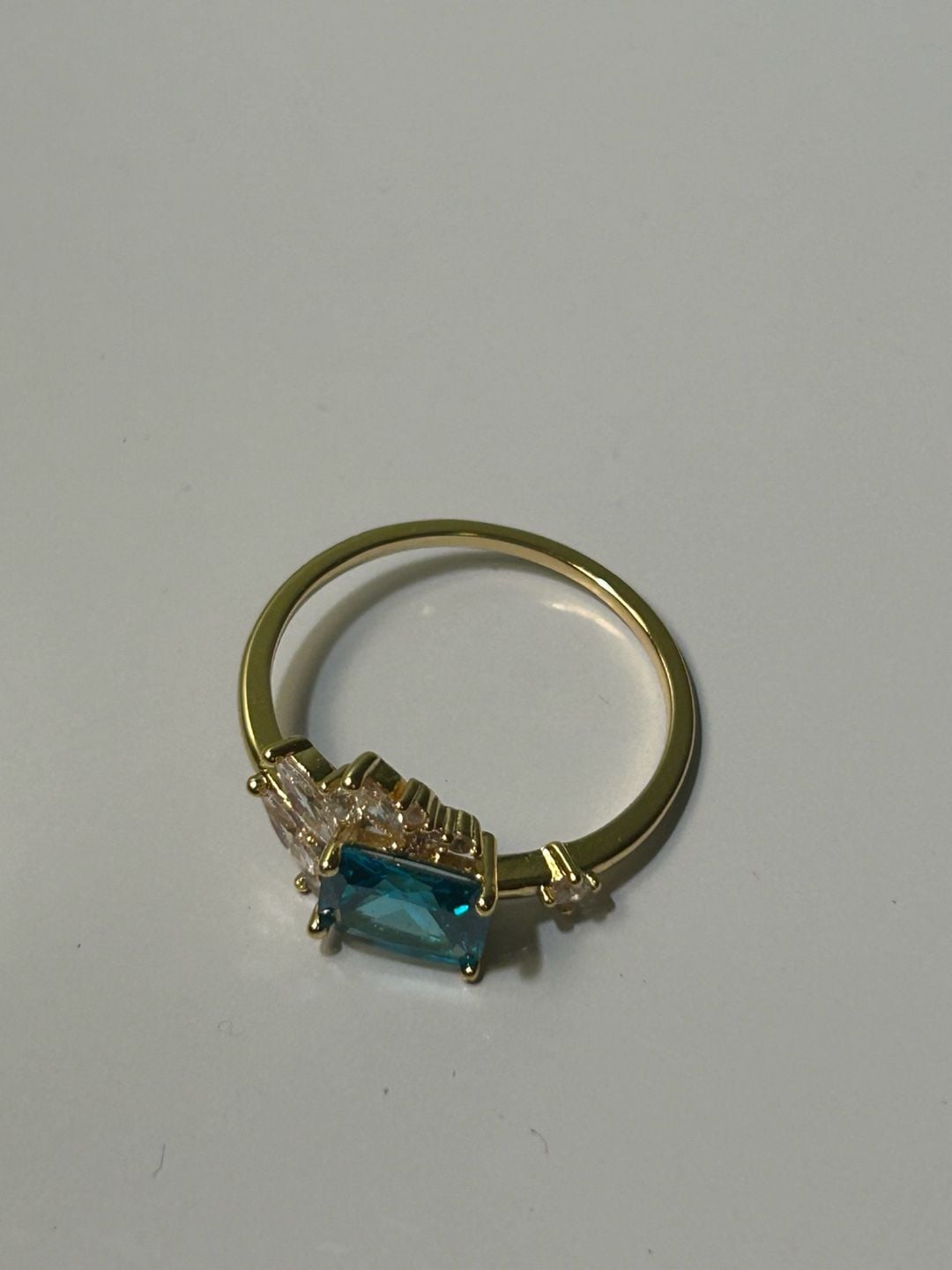 Oomiay Nocturnal Blue Stone Cluster Ring Gold Tone #0308 6