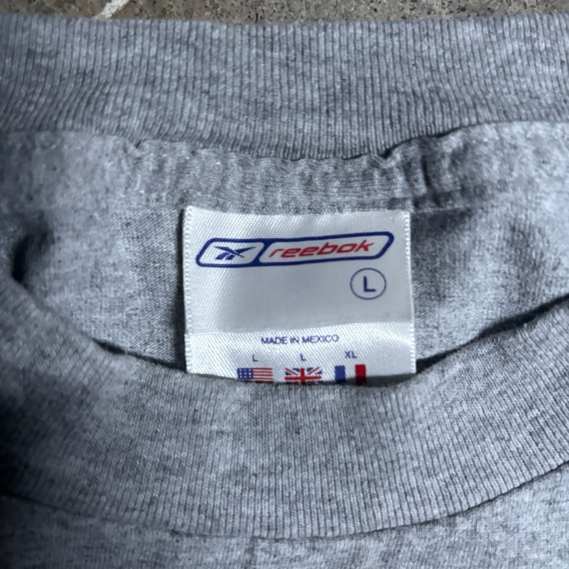 Vintage 90s Y2K Reebok Graphic T-Shirt Size L Gray Union Jack Logo 7