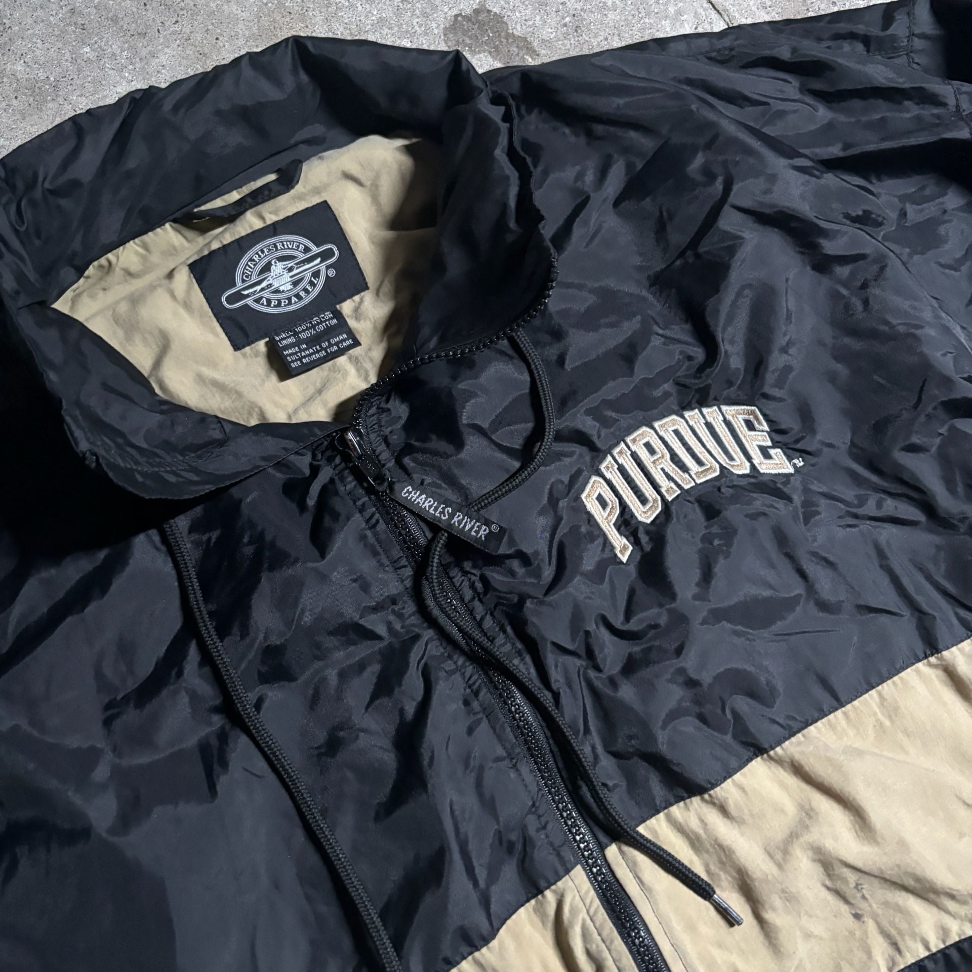 Rare vintage 1990s Purdue Boilermakers Jacket Size XL Black and gold 3