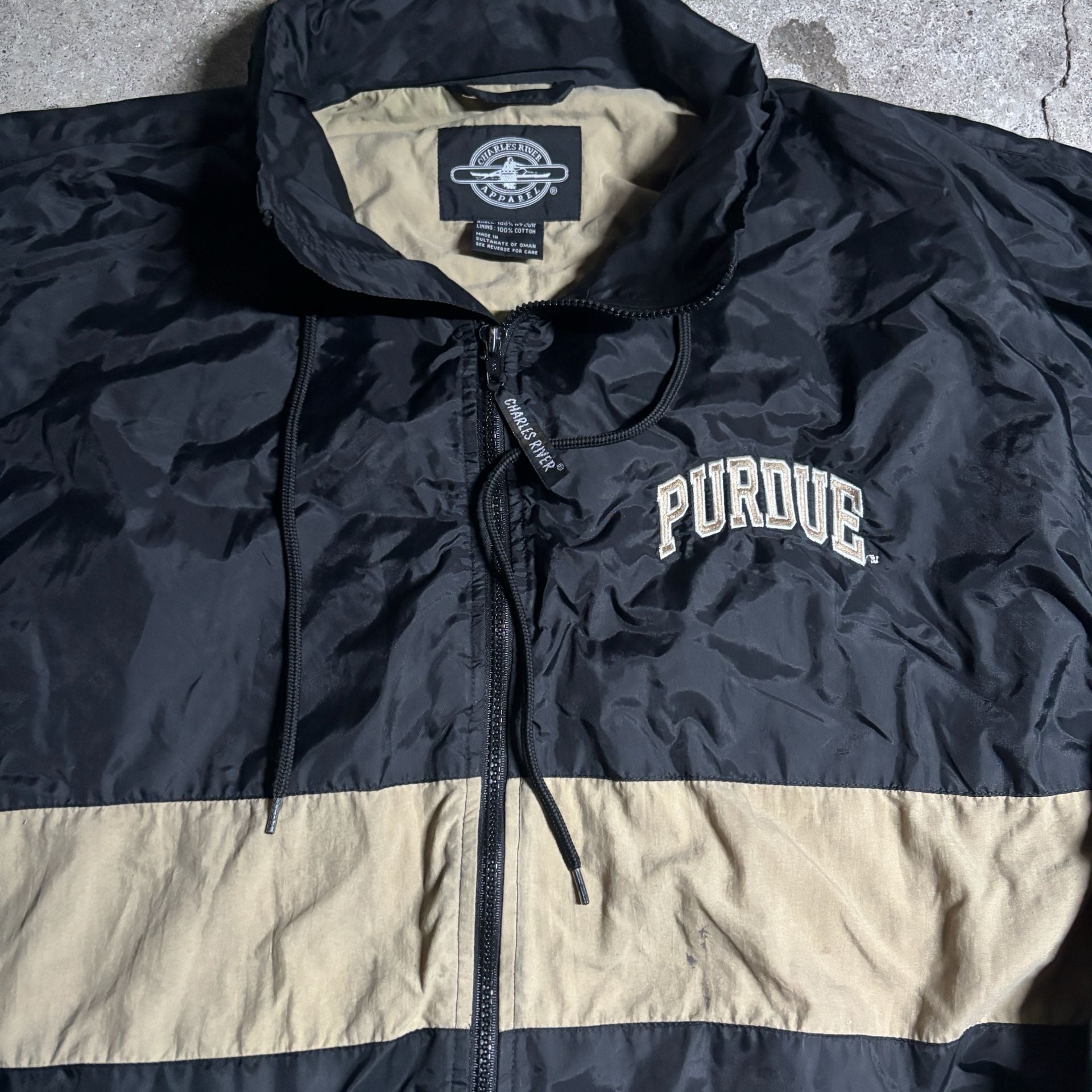 Rare vintage 1990s Purdue Boilermakers Jacket Size XL Black and gold 4