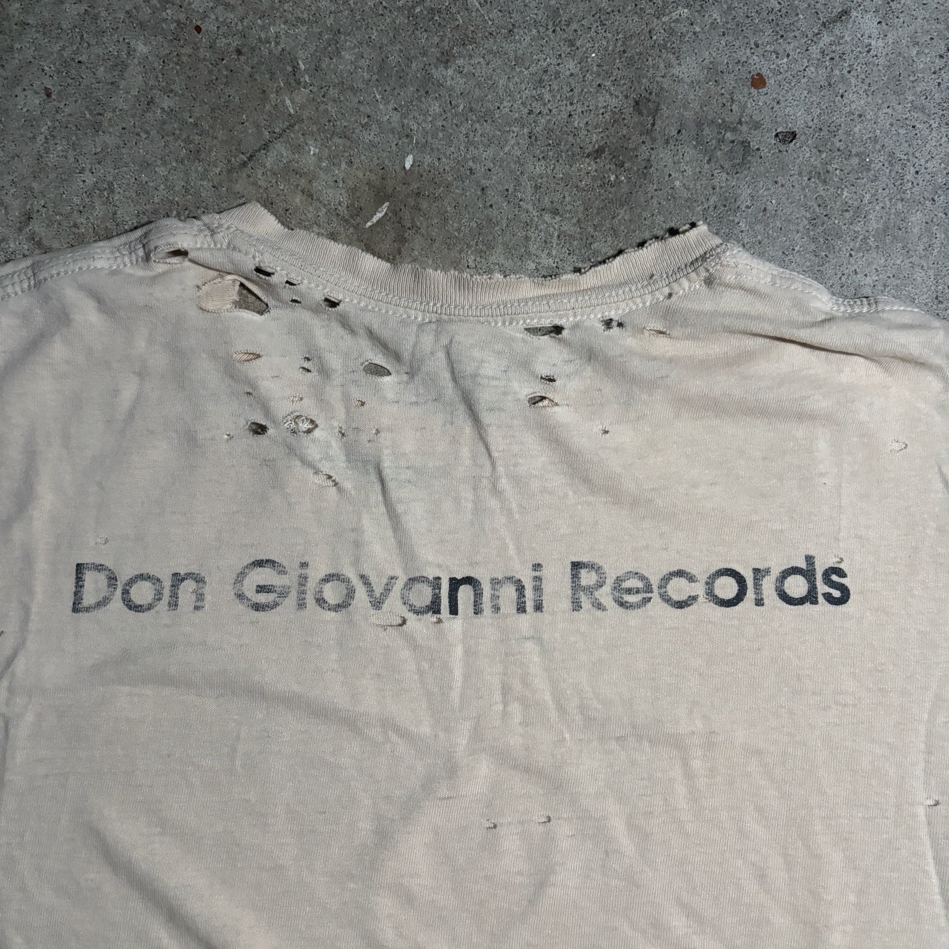 Thrashed vintage 90s Don Giovanni Records T-Shirt Beige Graphic Tee 2
