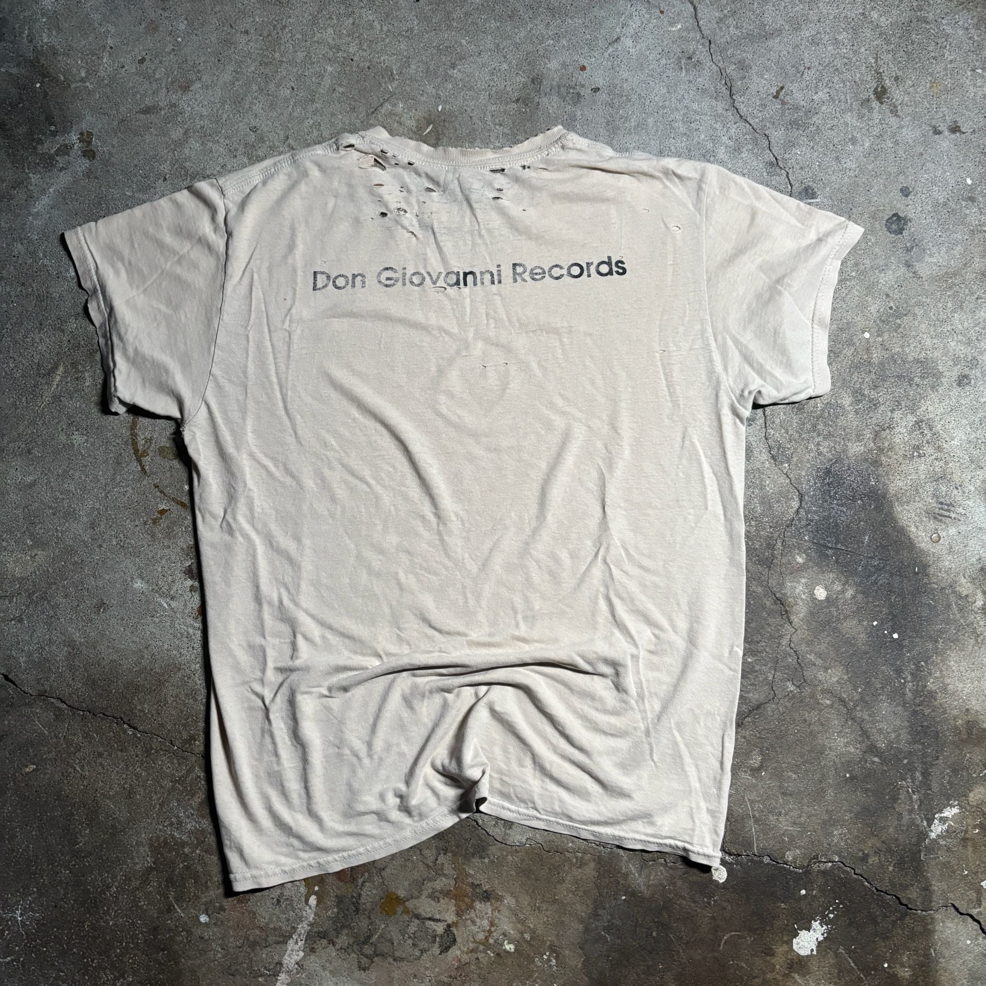 Thrashed vintage 90s Don Giovanni Records T-Shirt Beige Graphic Tee 3