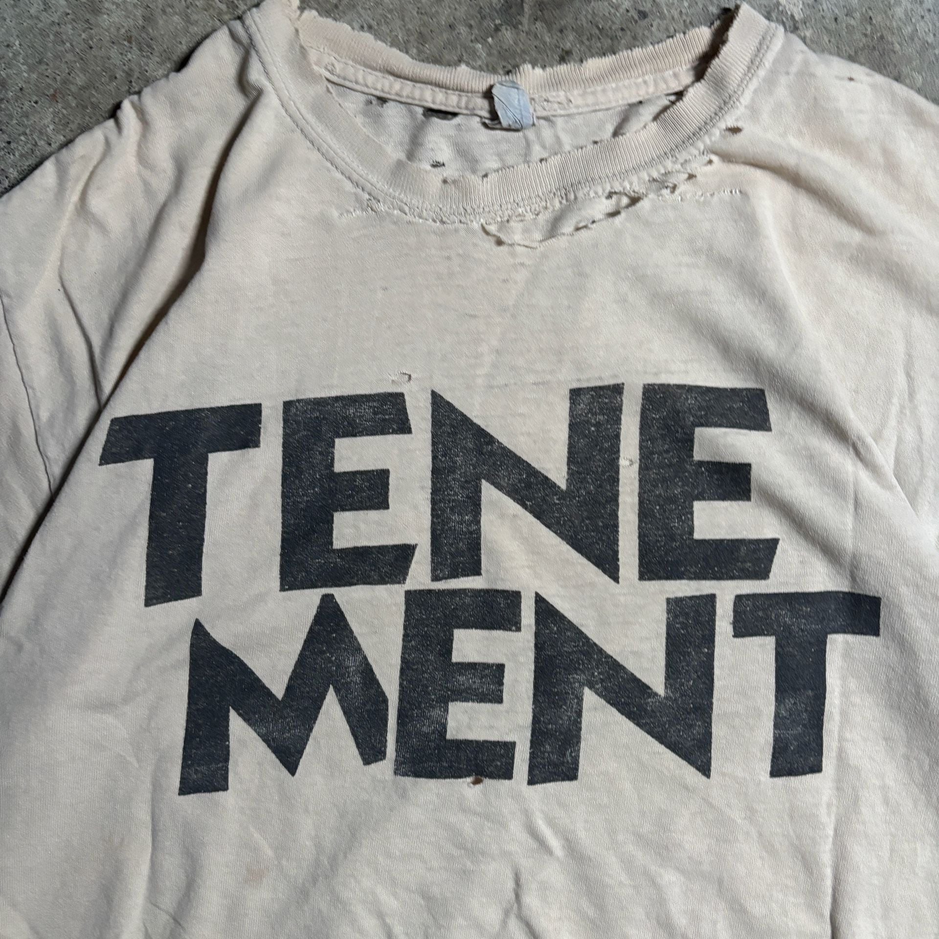 Thrashed vintage 90s Don Giovanni Records T-Shirt Beige Graphic Tee 5