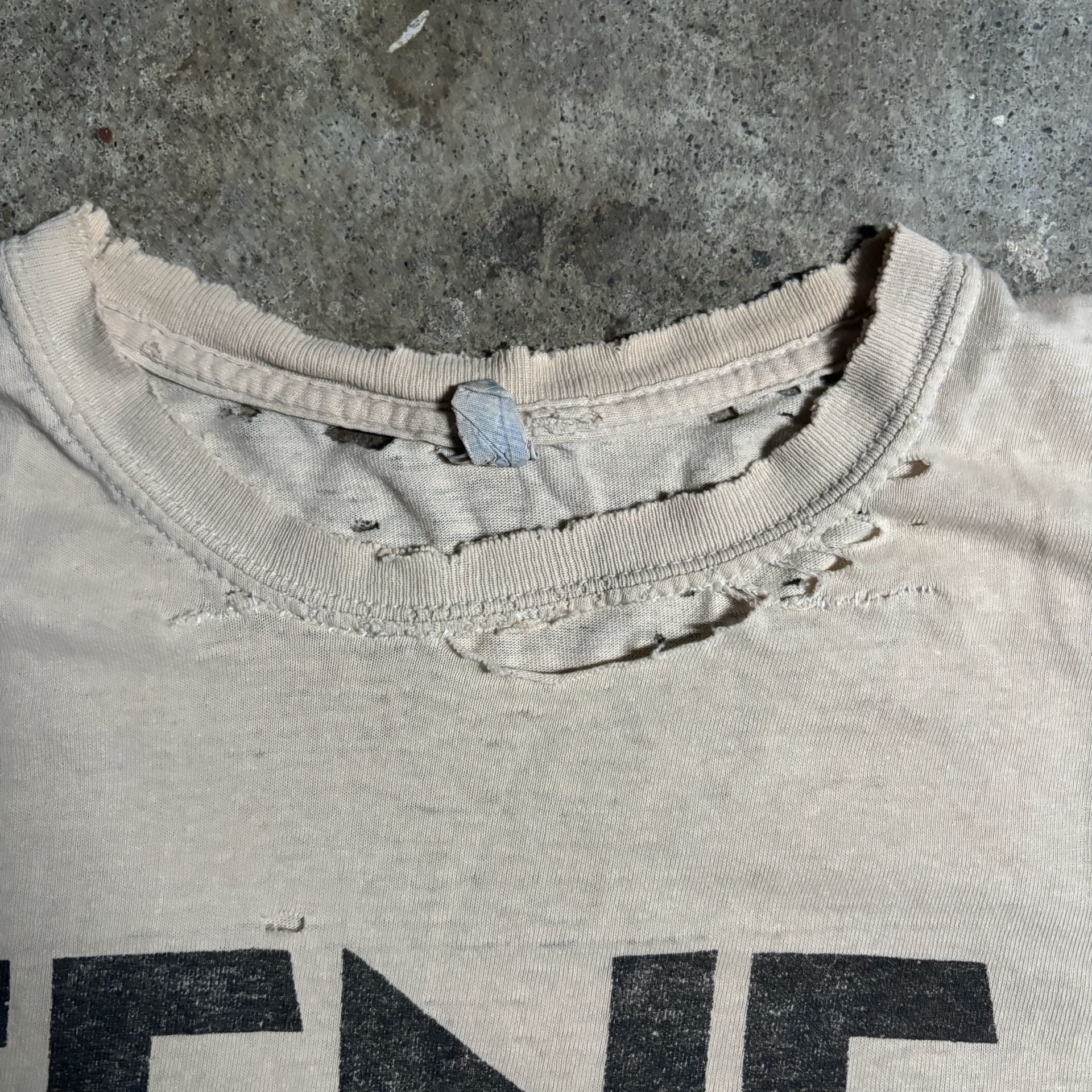Thrashed vintage 90s Don Giovanni Records T-Shirt Beige Graphic Tee 6