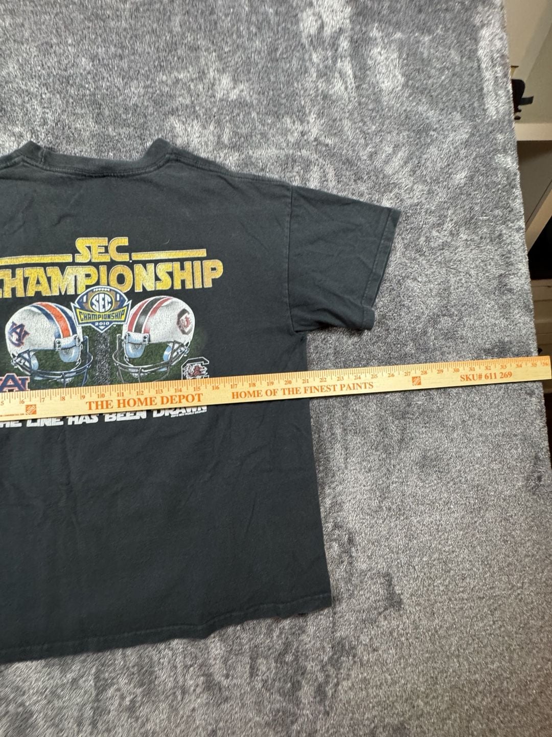 SEC Championship 2010 T-Shirt Size L Black Auburn Tigers Carolina Gamecocks 7