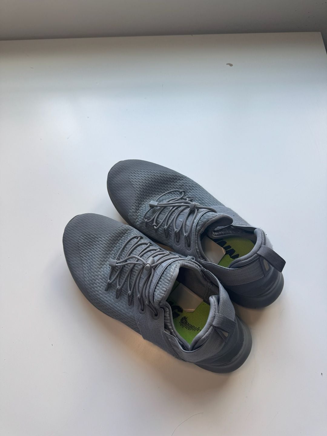 Nike Free RN Commuter Size 9 Gray Sneakers 3