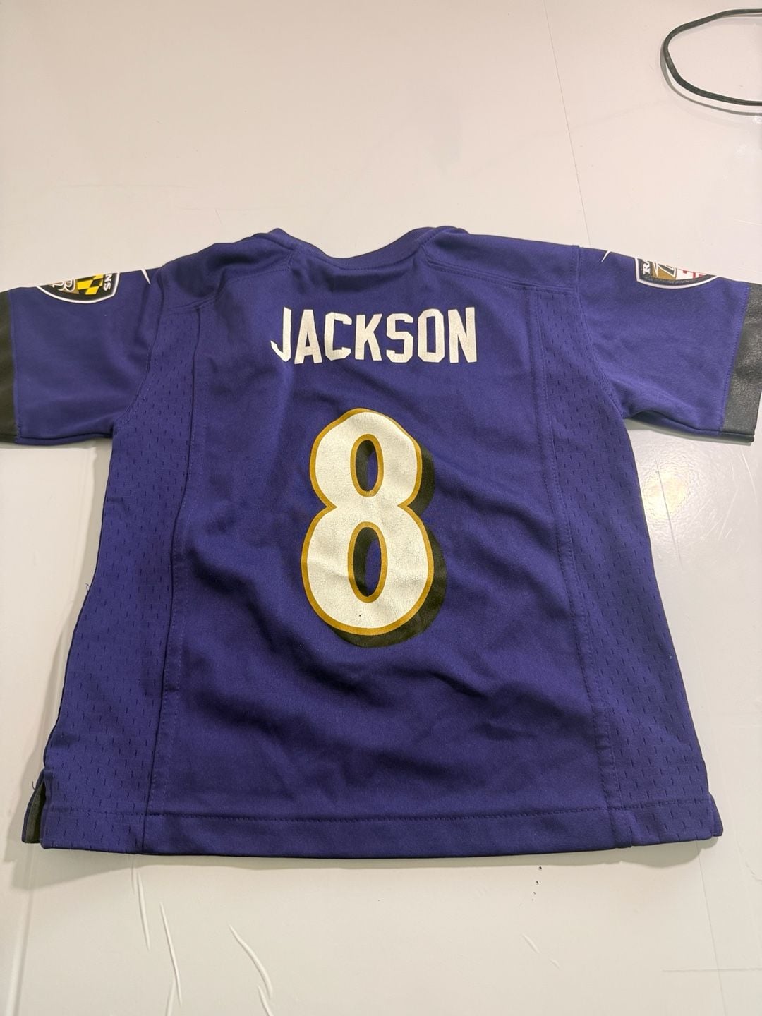 Nike Baltimore Ravens Lamar Jackson 8 Jersey Size S kids 9