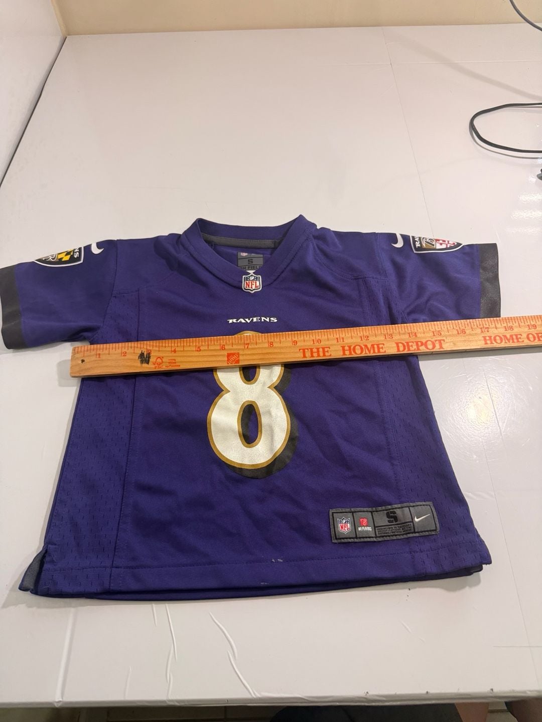 Nike Baltimore Ravens Lamar Jackson 8 Jersey Size S kids 10
