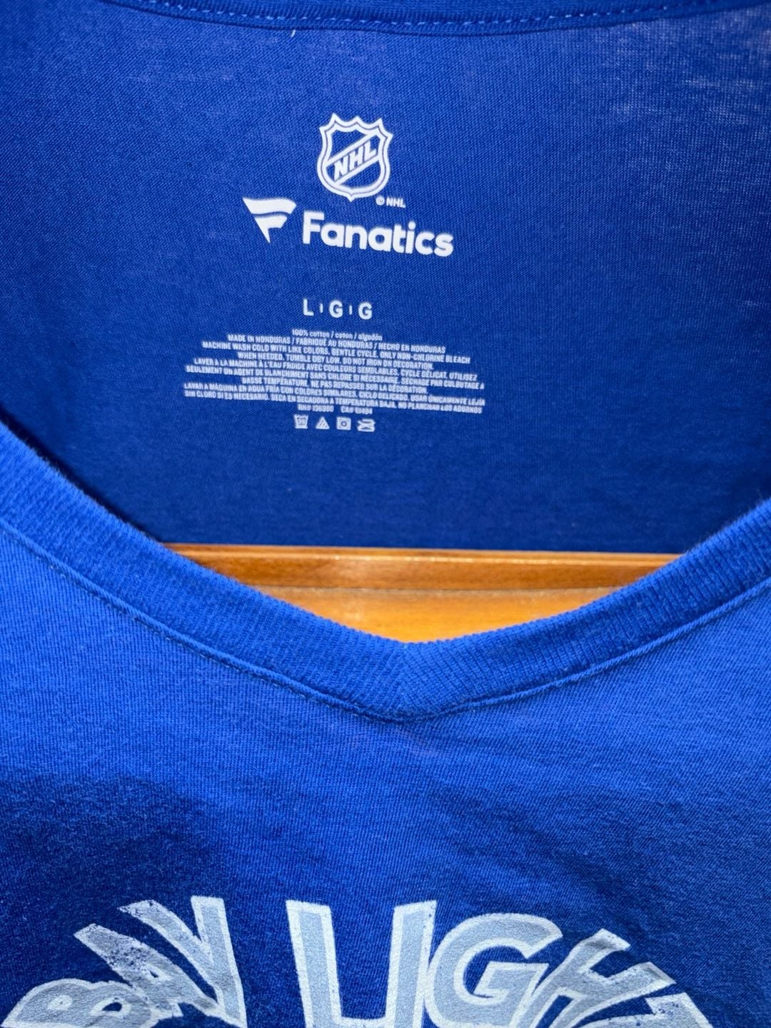 Fanatics Tampa Bay Lightning Mickey Mouse V-Neck T-Shirt Size L 4