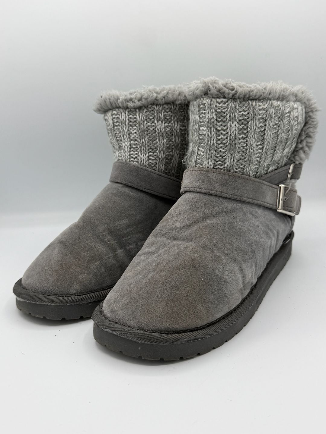MUK LUKS Womens Size 8 Gray Faux Suede Sweater Knit Fur Lined Ankle Boots 2