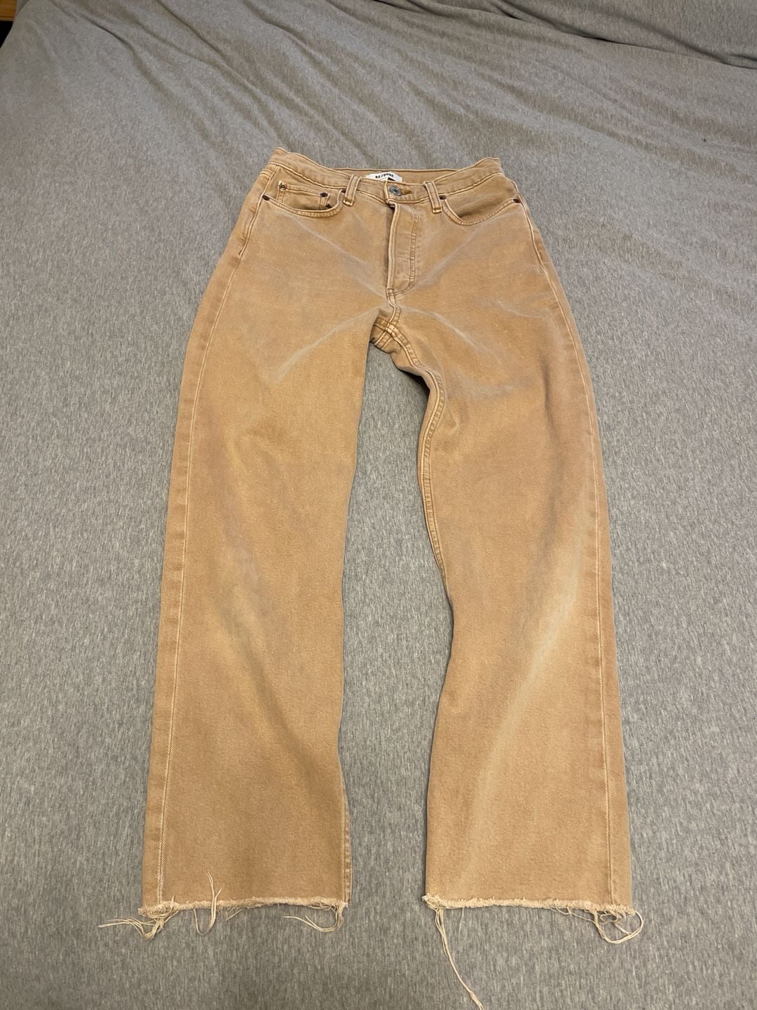 Re/Done Straight Jeans Size 27 Khaki Cotton Blend
Grunge
90’s
Button fly 2
