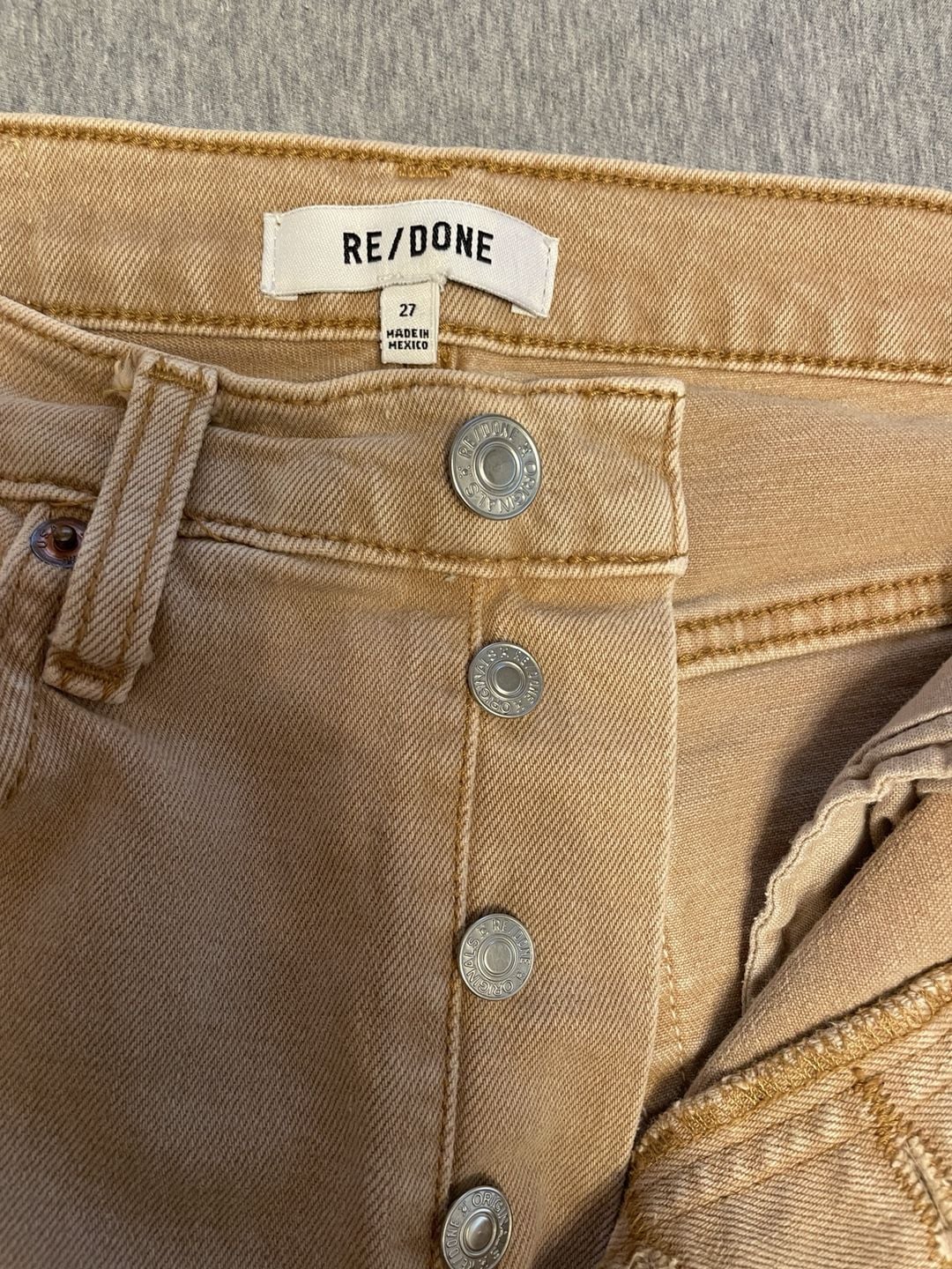 Re/Done Straight Jeans Size 27 Khaki Cotton Blend
Grunge
90’s
Button fly 4