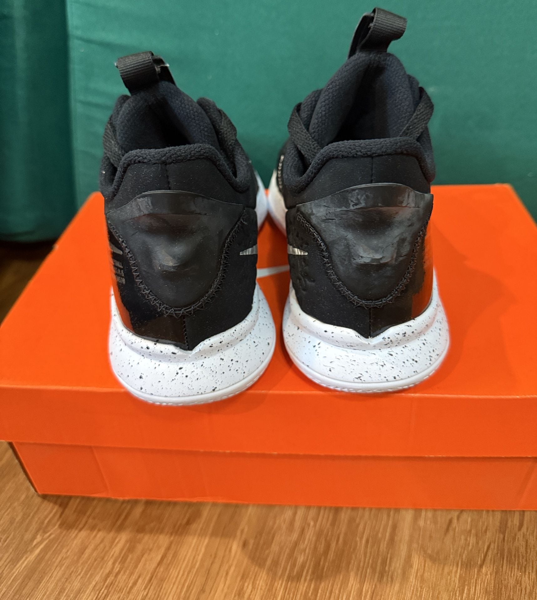 Nike LeBron Witness 5 GS Size 4.5Y Black Metallic Silver White 4