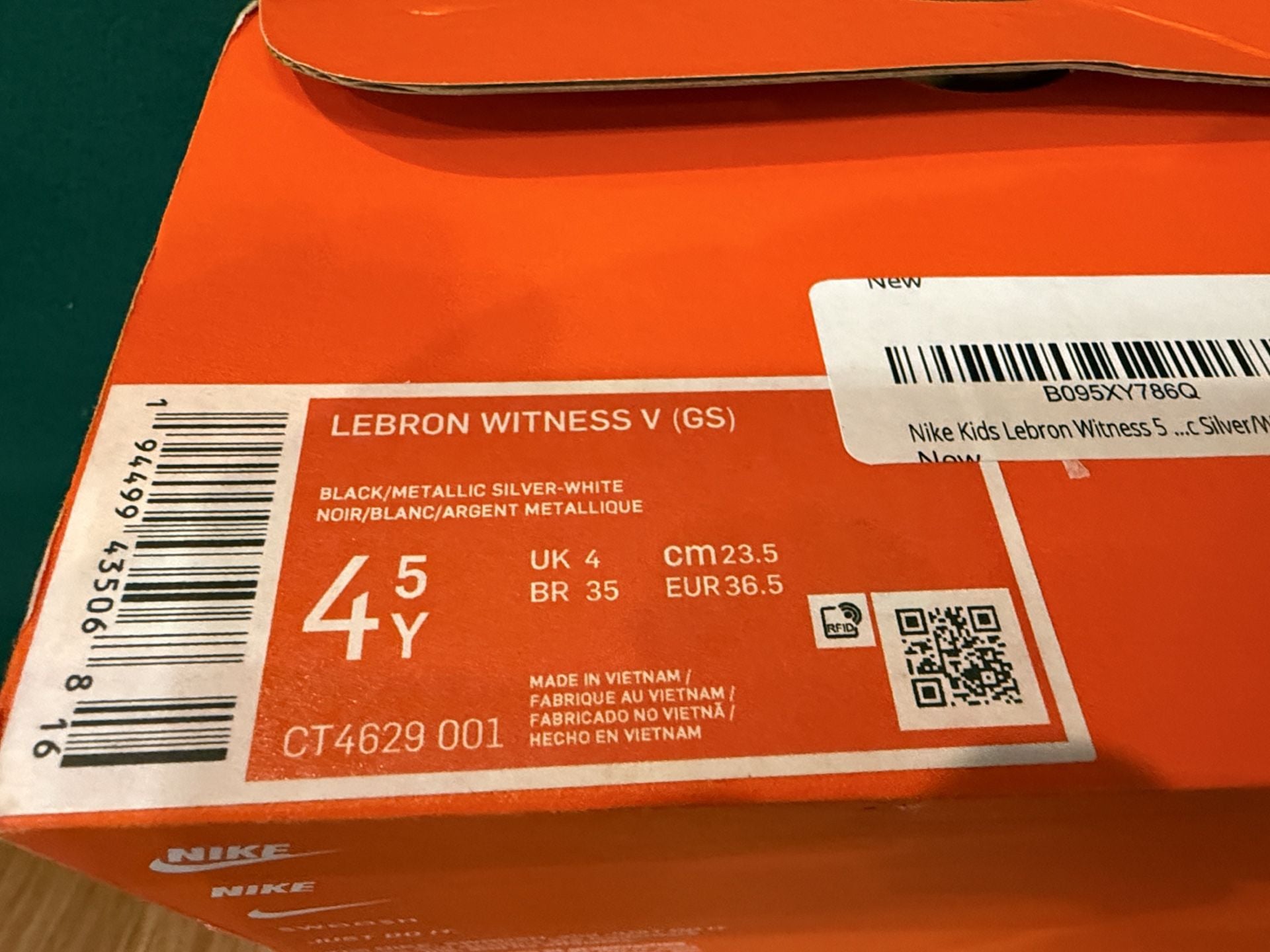 Nike LeBron Witness 5 GS Size 4.5Y Black Metallic Silver White 7