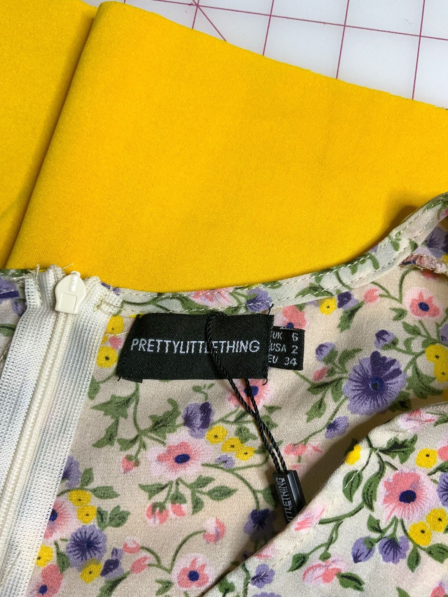 NWT PrettyLittleThing Floral Print Dress Women Size US 2 8