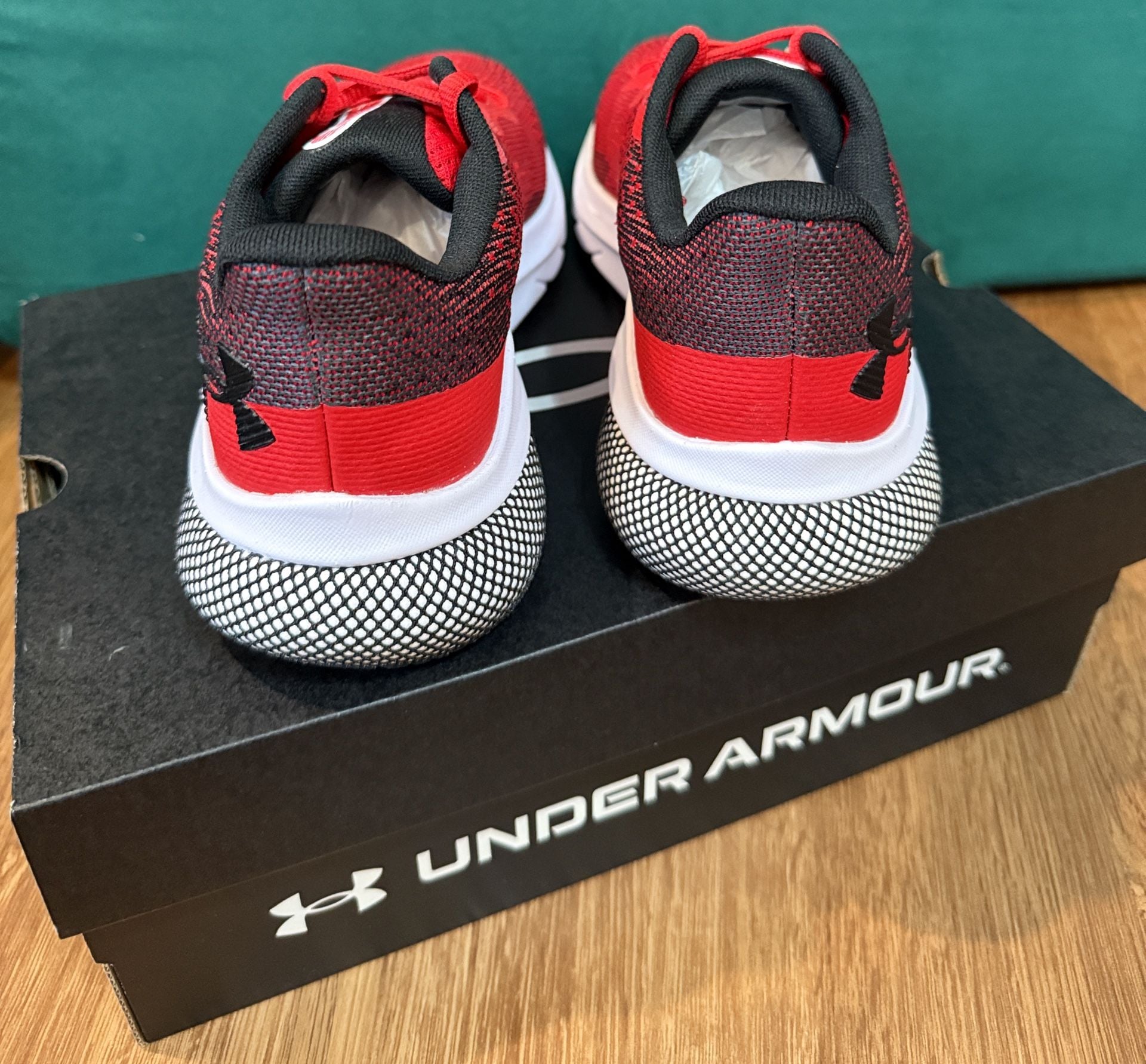 Under Armour BGS HOVR Turbulence 2 Size 7Y Red Sneakers 4